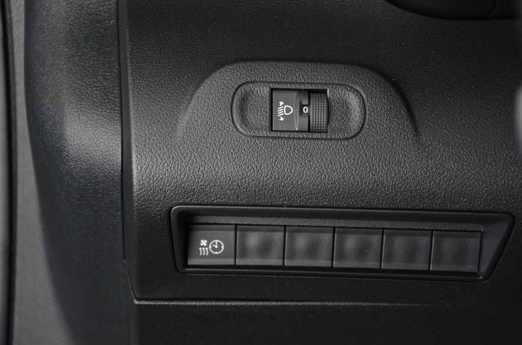 FIAT E-Doblo L2 50kWh 753kg Swiss PLUS-image-20