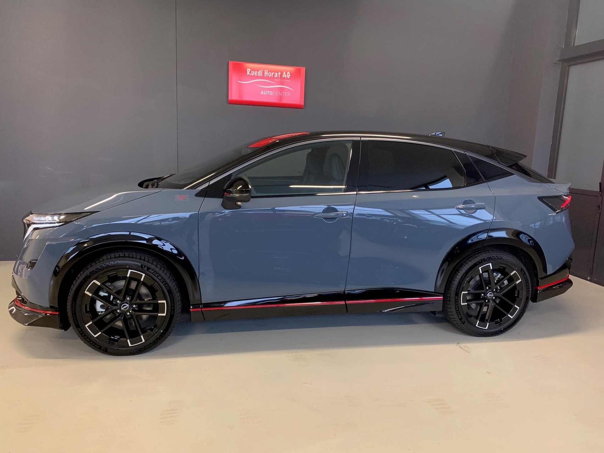 NISSAN Ariya Nismo e-4orce-showroom-element-1