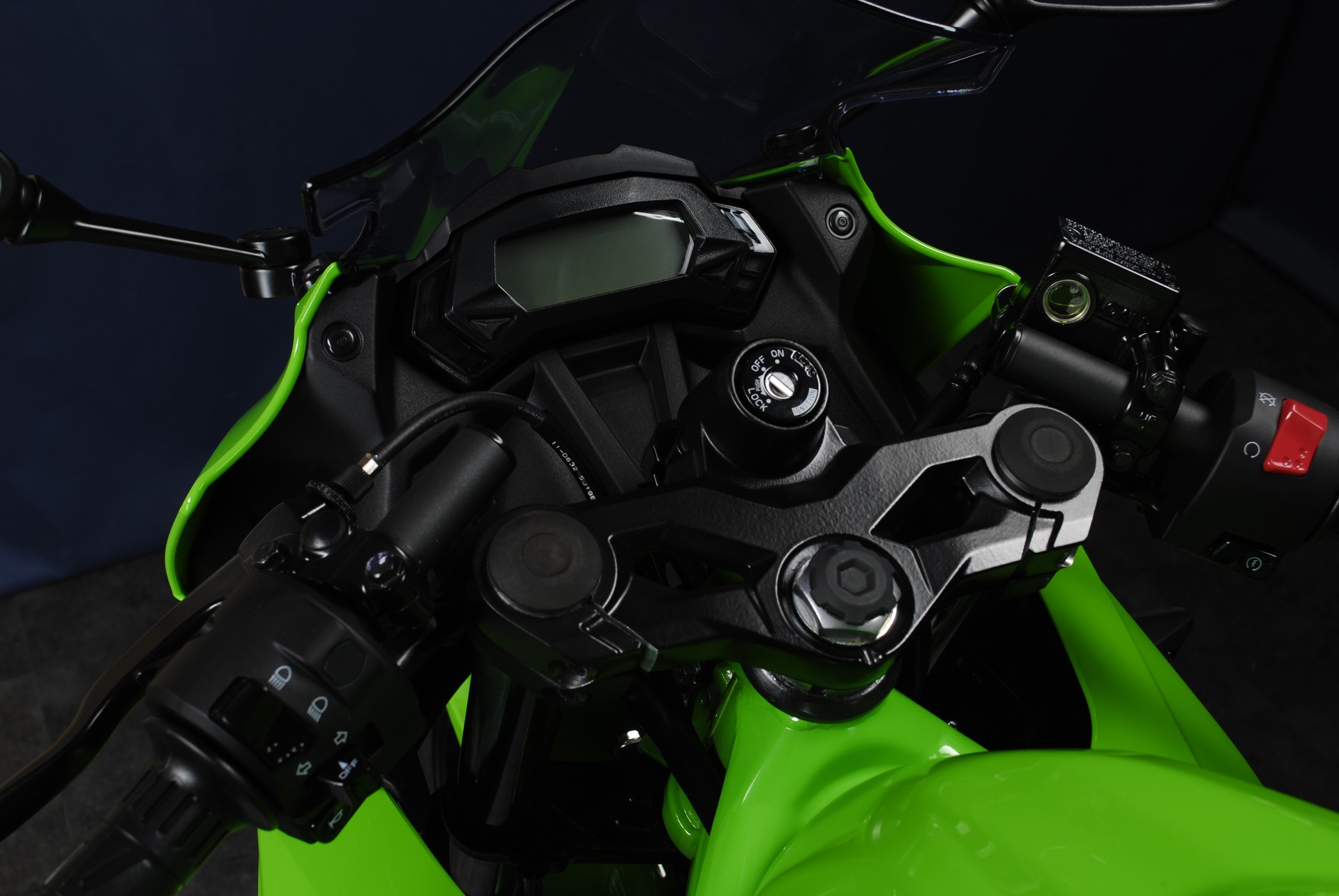 KAWASAKI NINJA 125 MY26-image-15