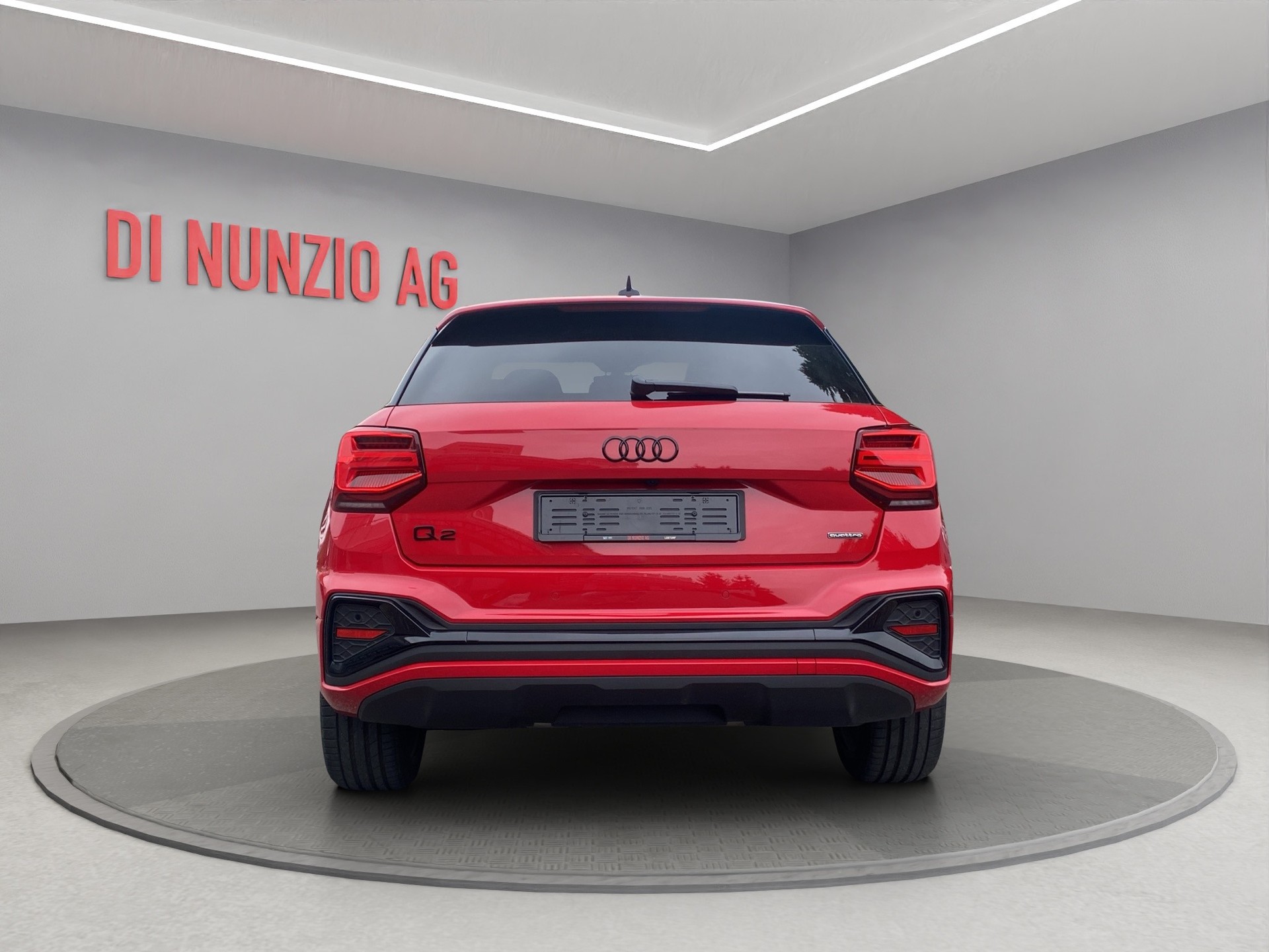 AUDI Q2 40 TFSI S line quattro S-tronic-image-4