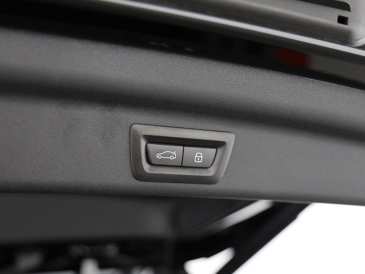 MINI John Cooper Works Countryman ALL4-image-9