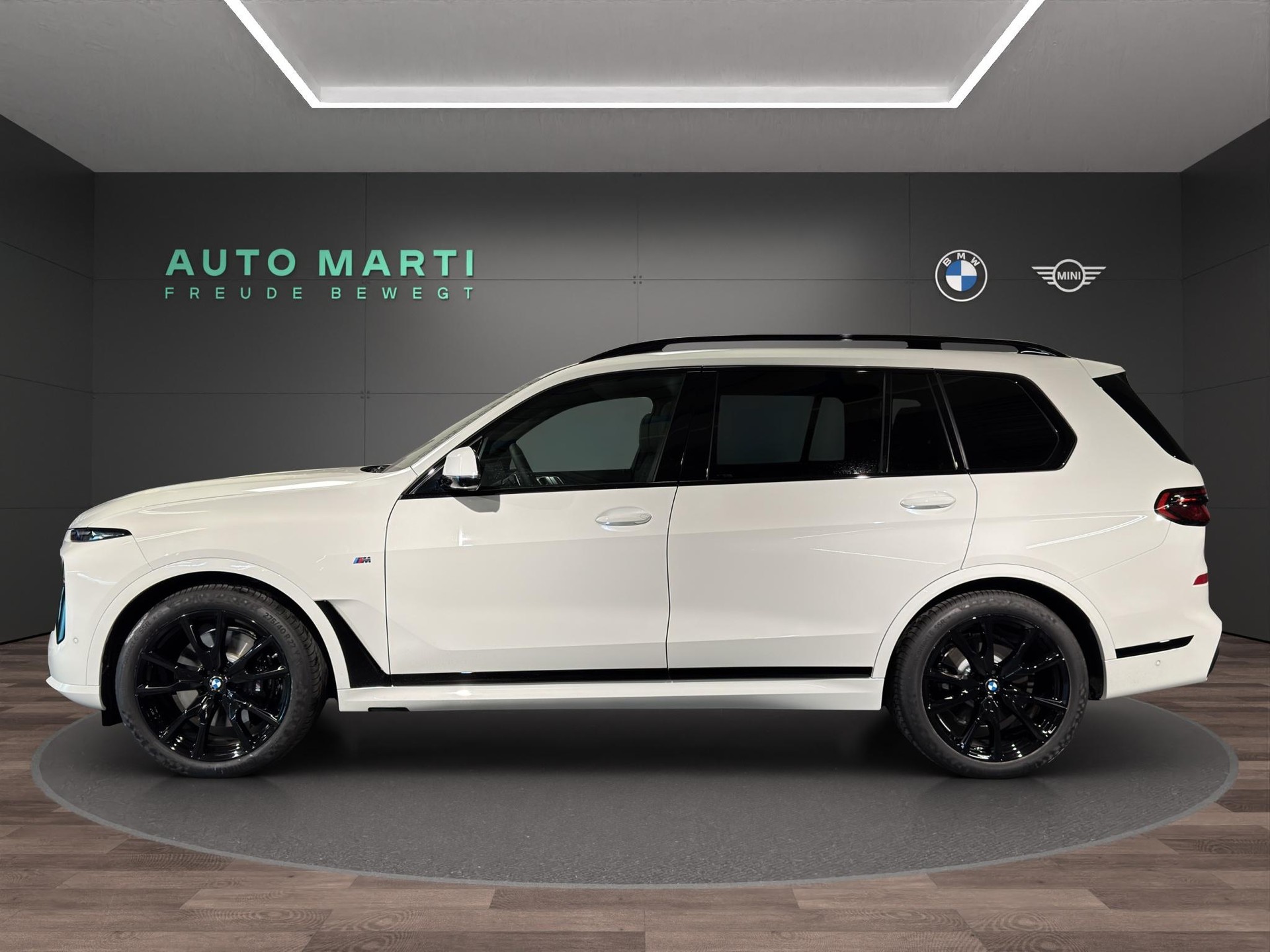 BMW X7 40d xDrive M Sport-showroom-element-1