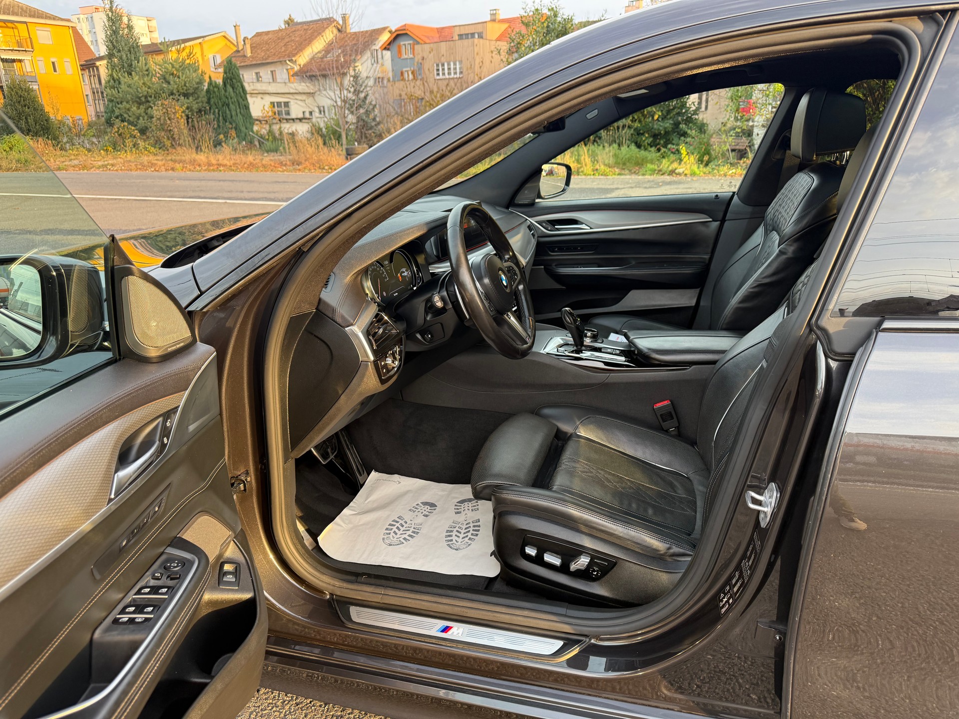 BMW 640i GT M Sport xDrive Steptronic-image-14