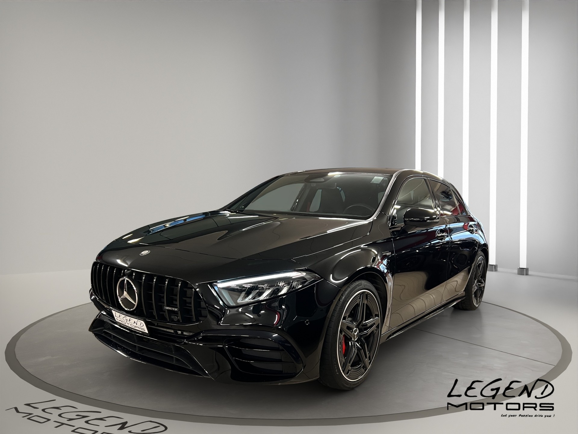 MERCEDES-BENZ A 45 S AMG 4Matic+ Speedshift LEASING à partir de CHF 590.-/mois-showroom-element-2
