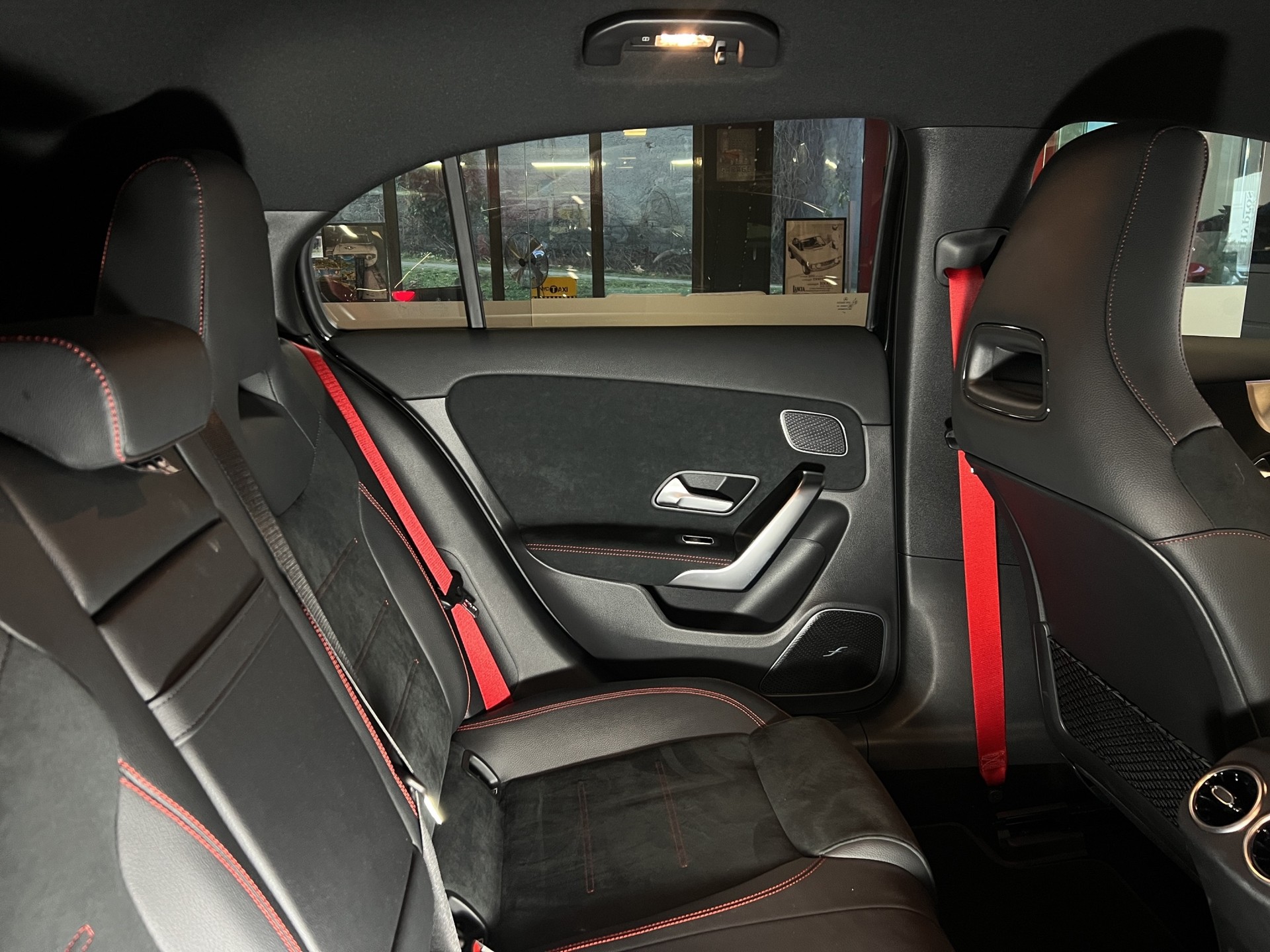 MERCEDES-BENZ A 45 S AMG 4Matic+ Speedshift LEASING à partir de CHF 590.-/mois-image-11