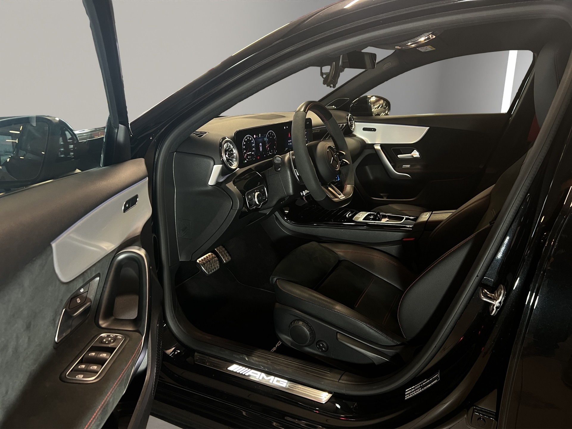 MERCEDES-BENZ A 45 S AMG 4Matic+ Speedshift LEASING à partir de CHF 590.-/mois-image-7