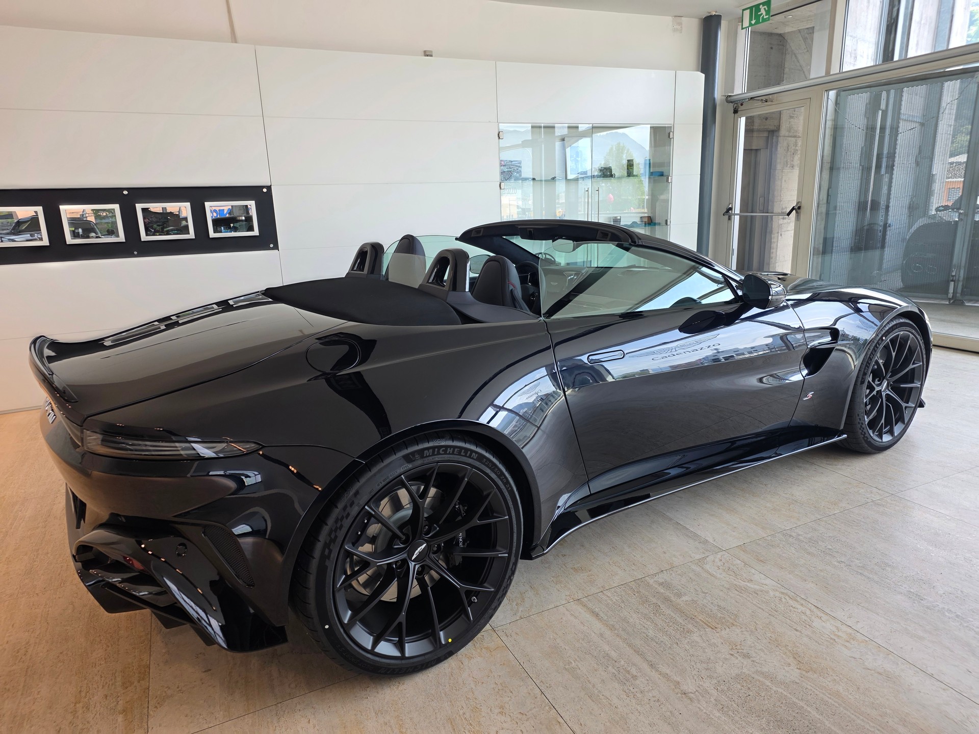 ASTON MARTIN V8 Vantage S RDS 680 CV-image-5