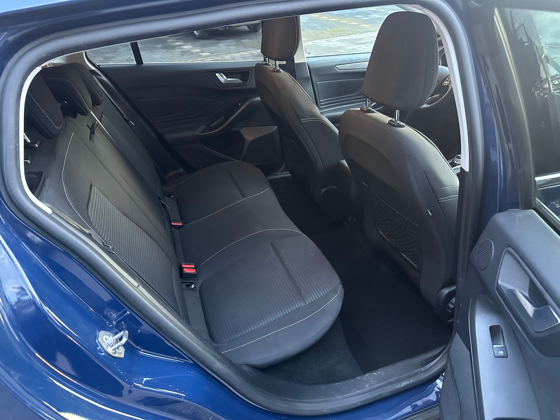 FORD Focus 1.5 TDCi Trend+ Automatic-image-13