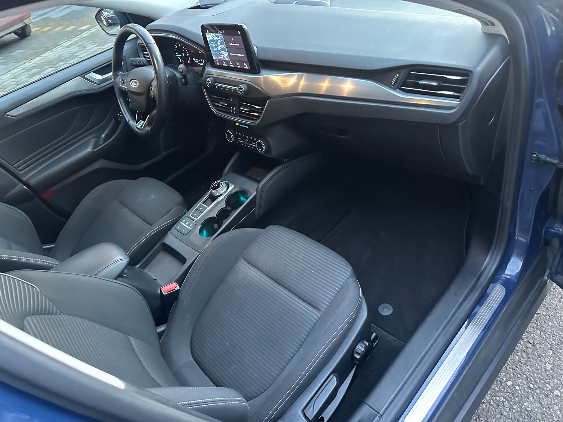 FORD Focus 1.5 TDCi Trend+ Automatic-image-15