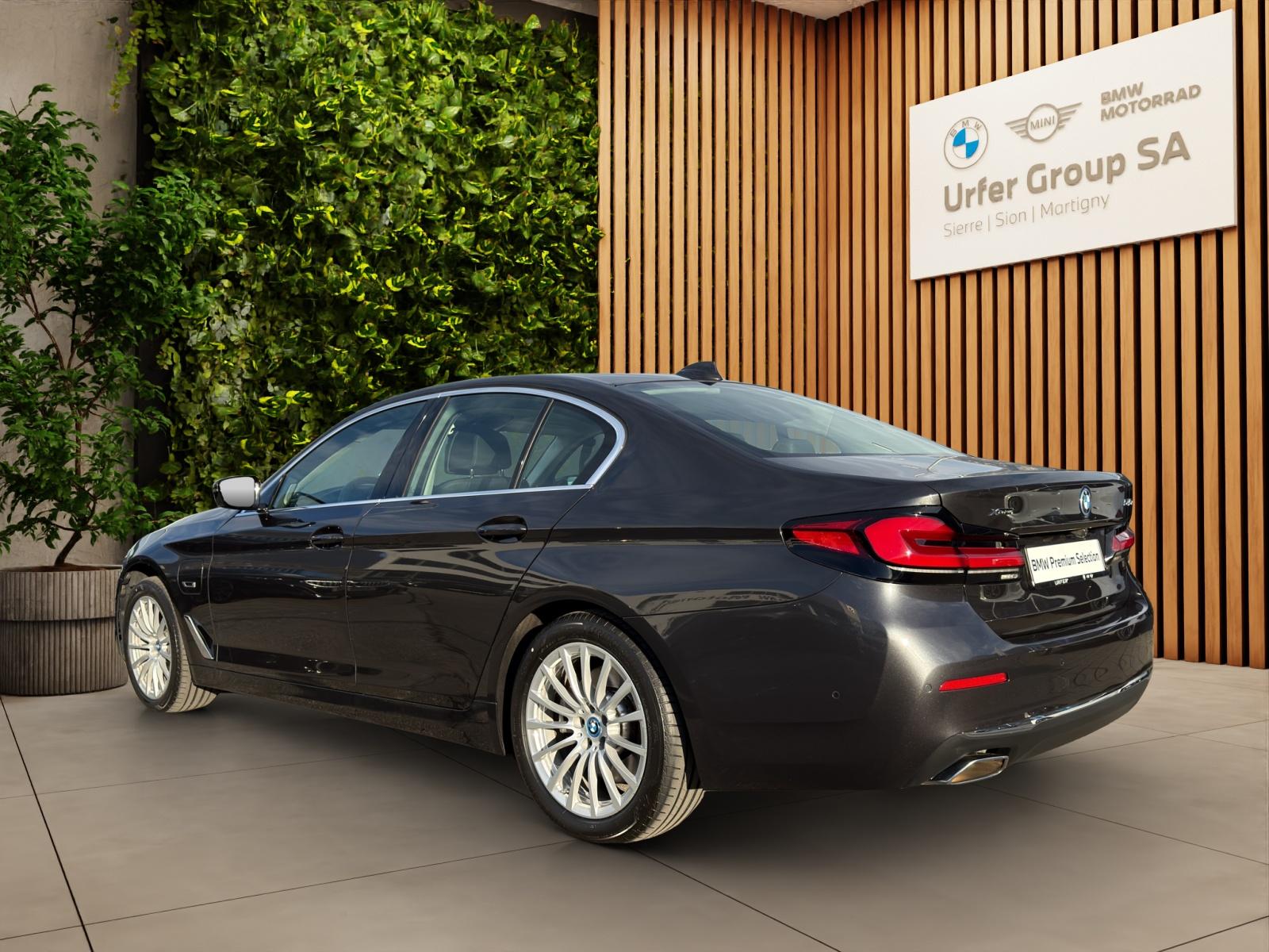 BMW 545e xDrive Luxury Line Steptronic (CH)-showroom-element-3