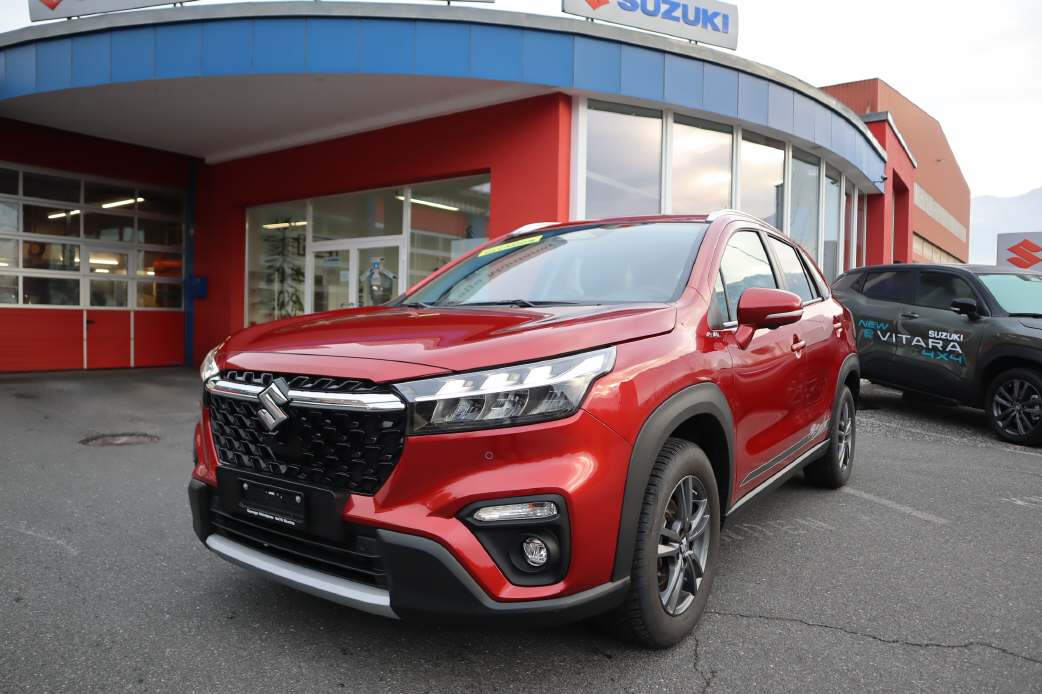 SUZUKI S-Cross 1.5 Piz Sulai Top Hybrid 4x4-image-1