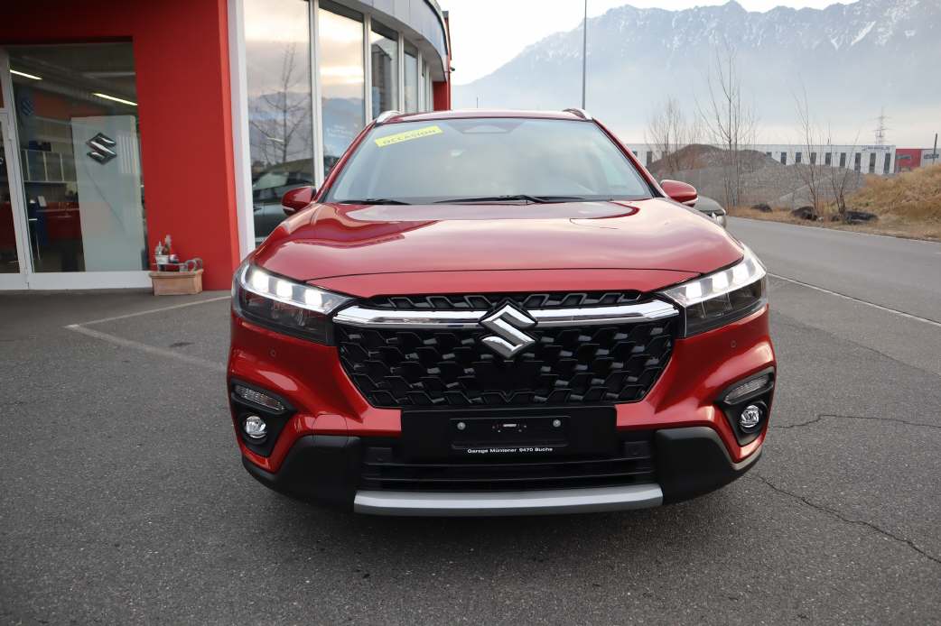 SUZUKI S-Cross 1.5 Piz Sulai Top Hybrid 4x4-image-3