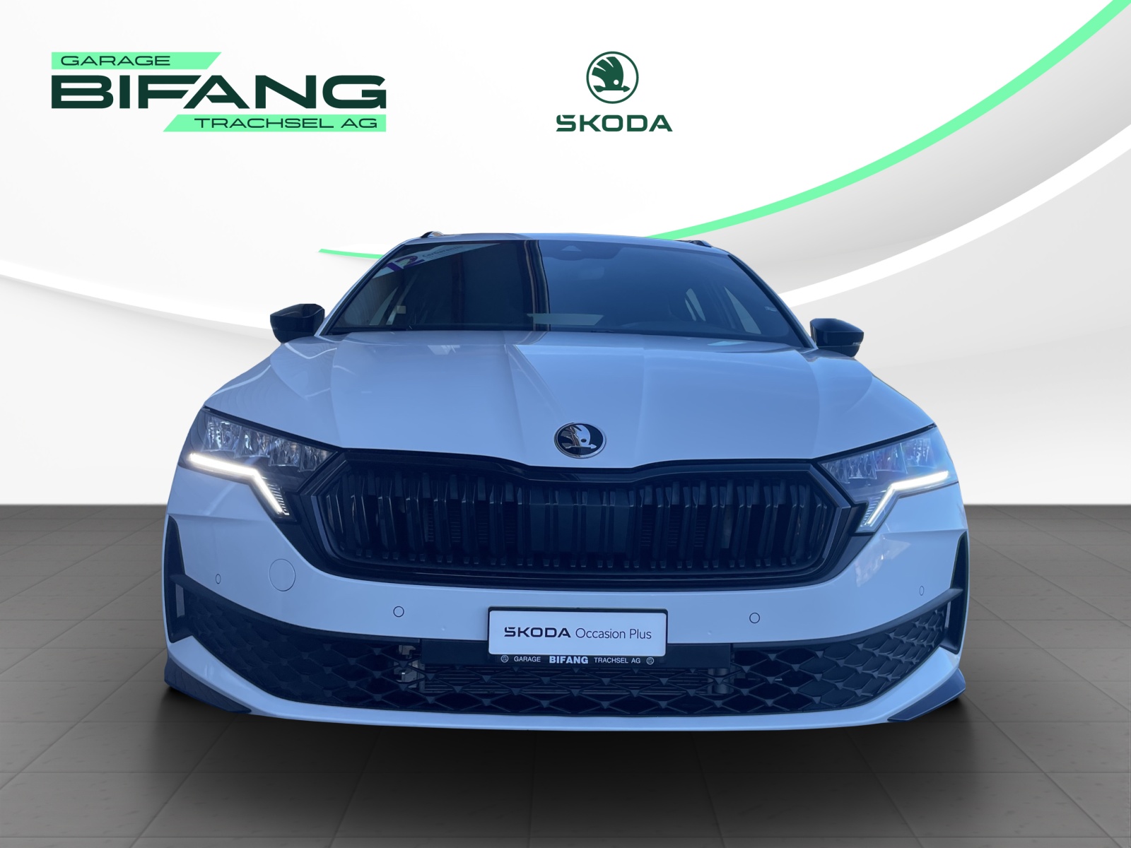 SKODA Octavia Combi 1.5 TSI mHEV DSG Sport Line-showroom-element-1