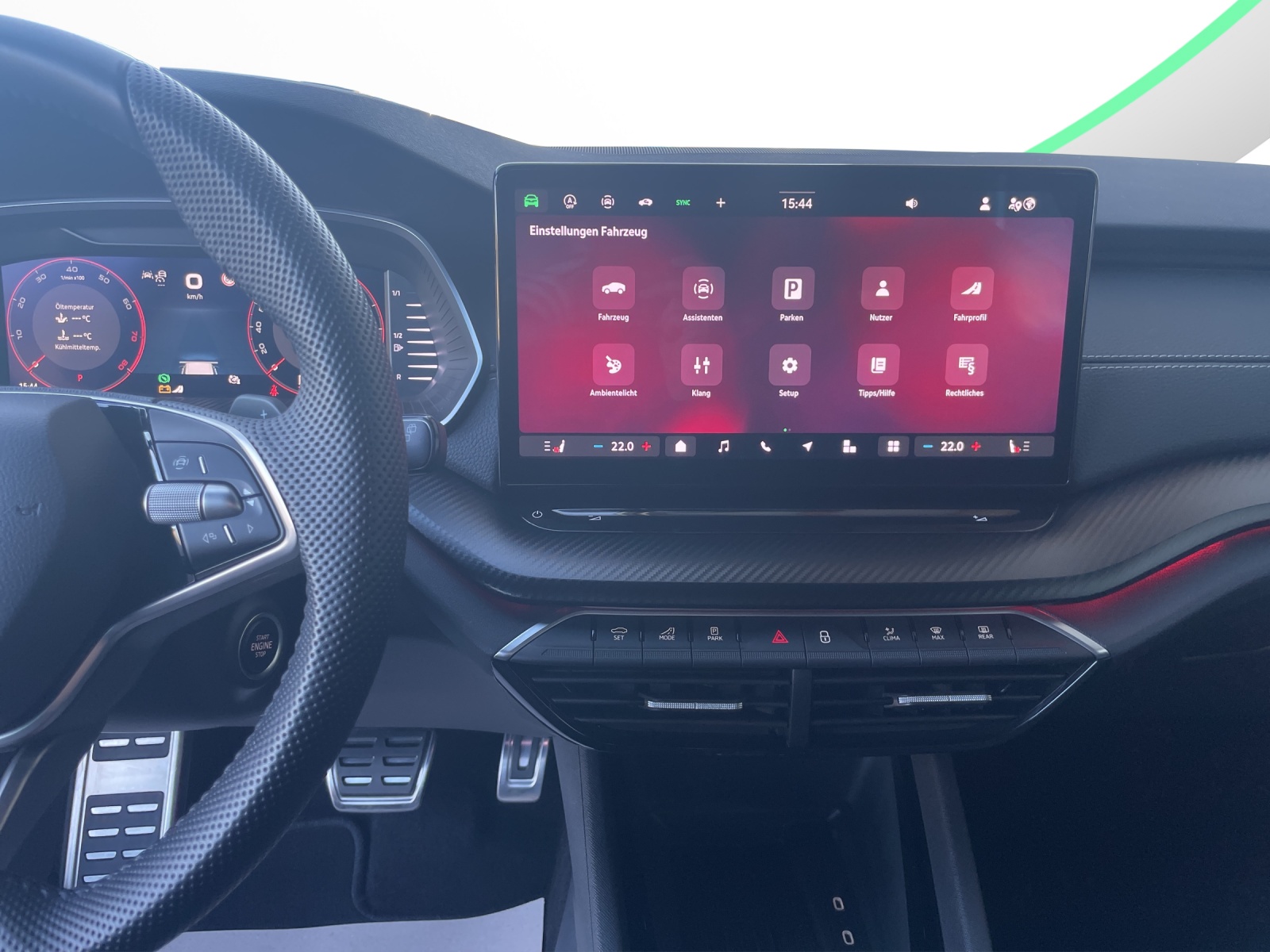 SKODA Octavia Combi 1.5 TSI mHEV DSG Sport Line-image-10