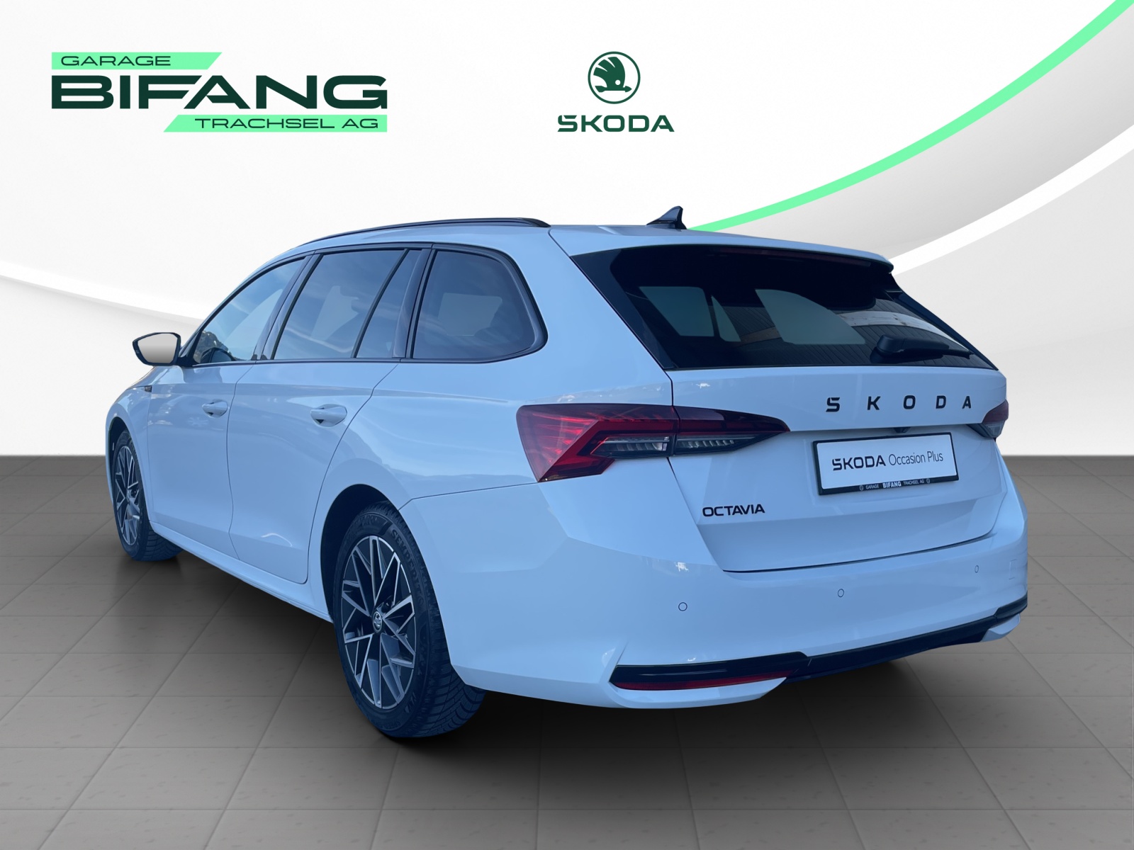 SKODA Octavia Combi 1.5 TSI mHEV DSG Sport Line-showroom-element-3