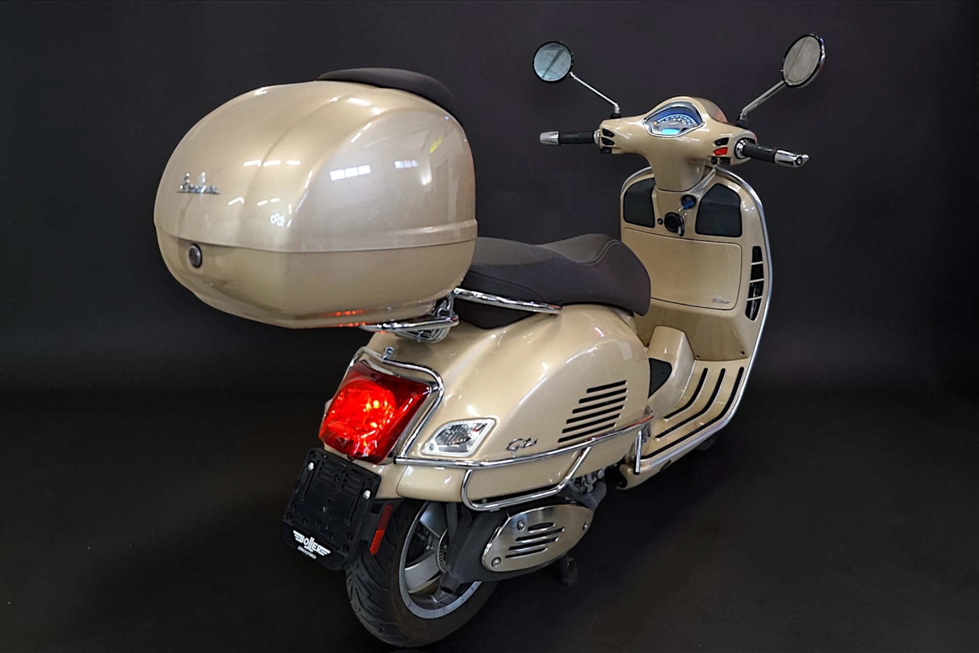 PIAGGIO Vespa GTS Super 300 i.e ABS-image-3
