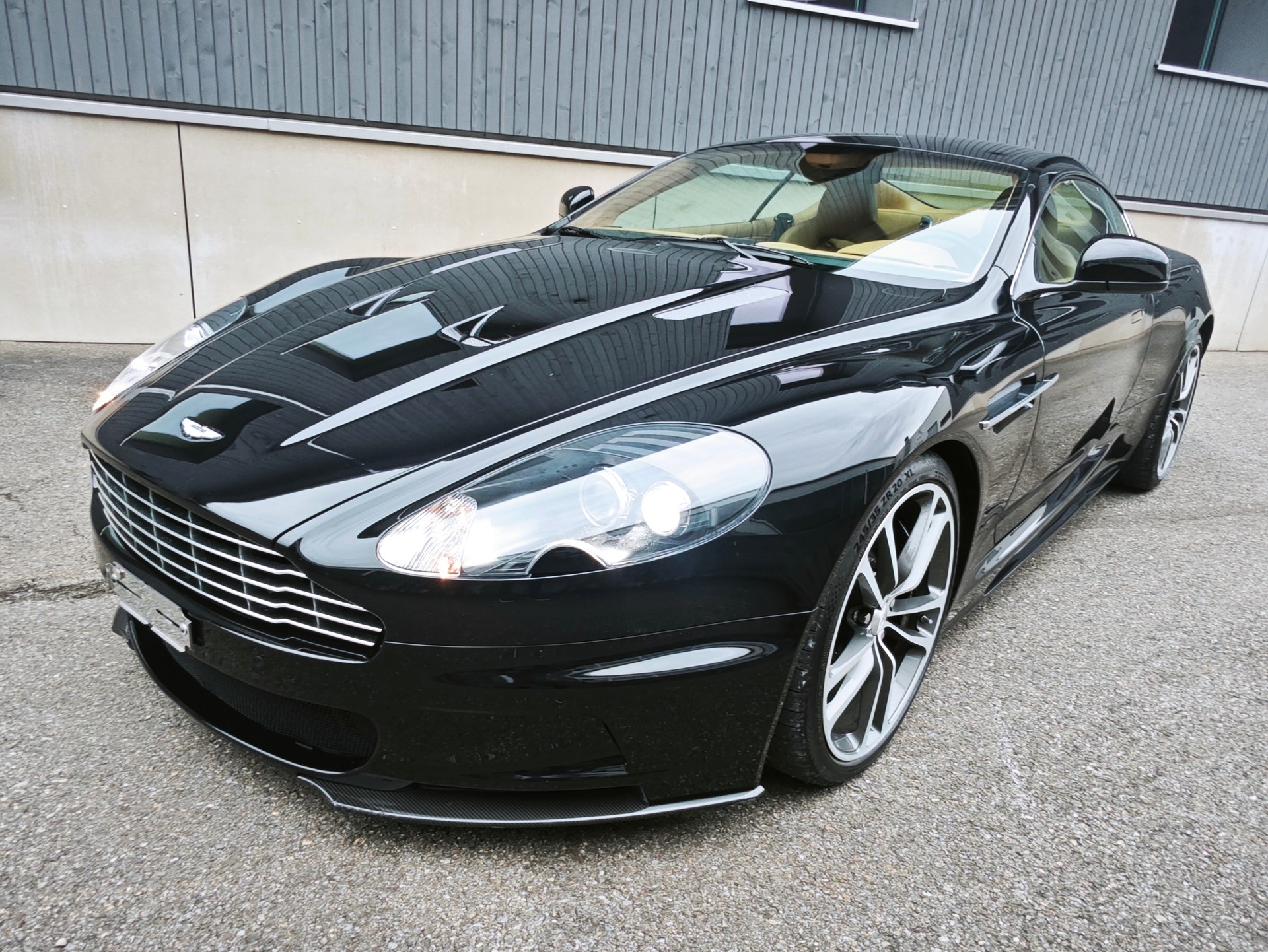 ASTON MARTIN DBS Coupé Touchtronic 2-image-1