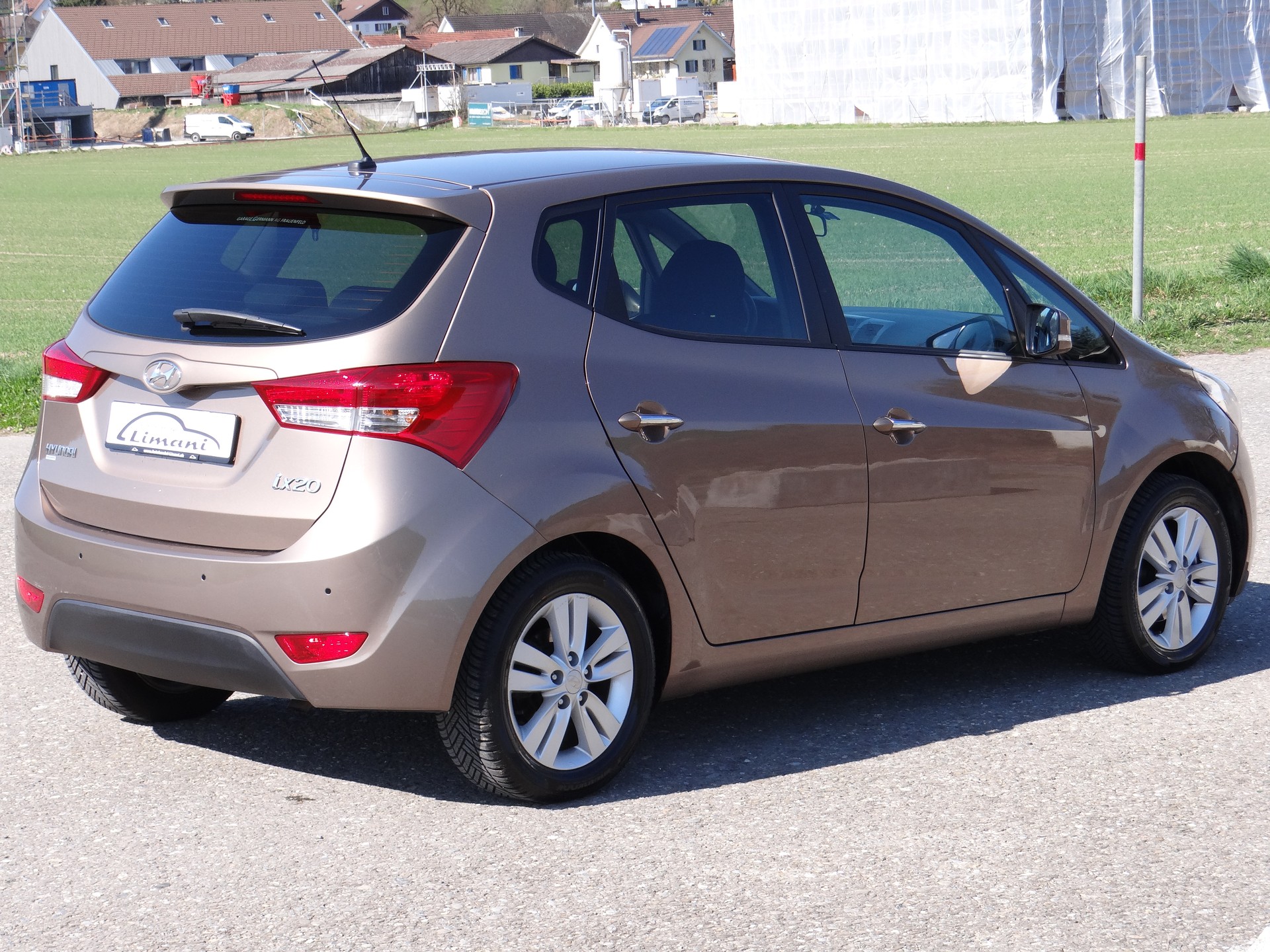 HYUNDAI iX20 1.6 Premium Automatic-image-5