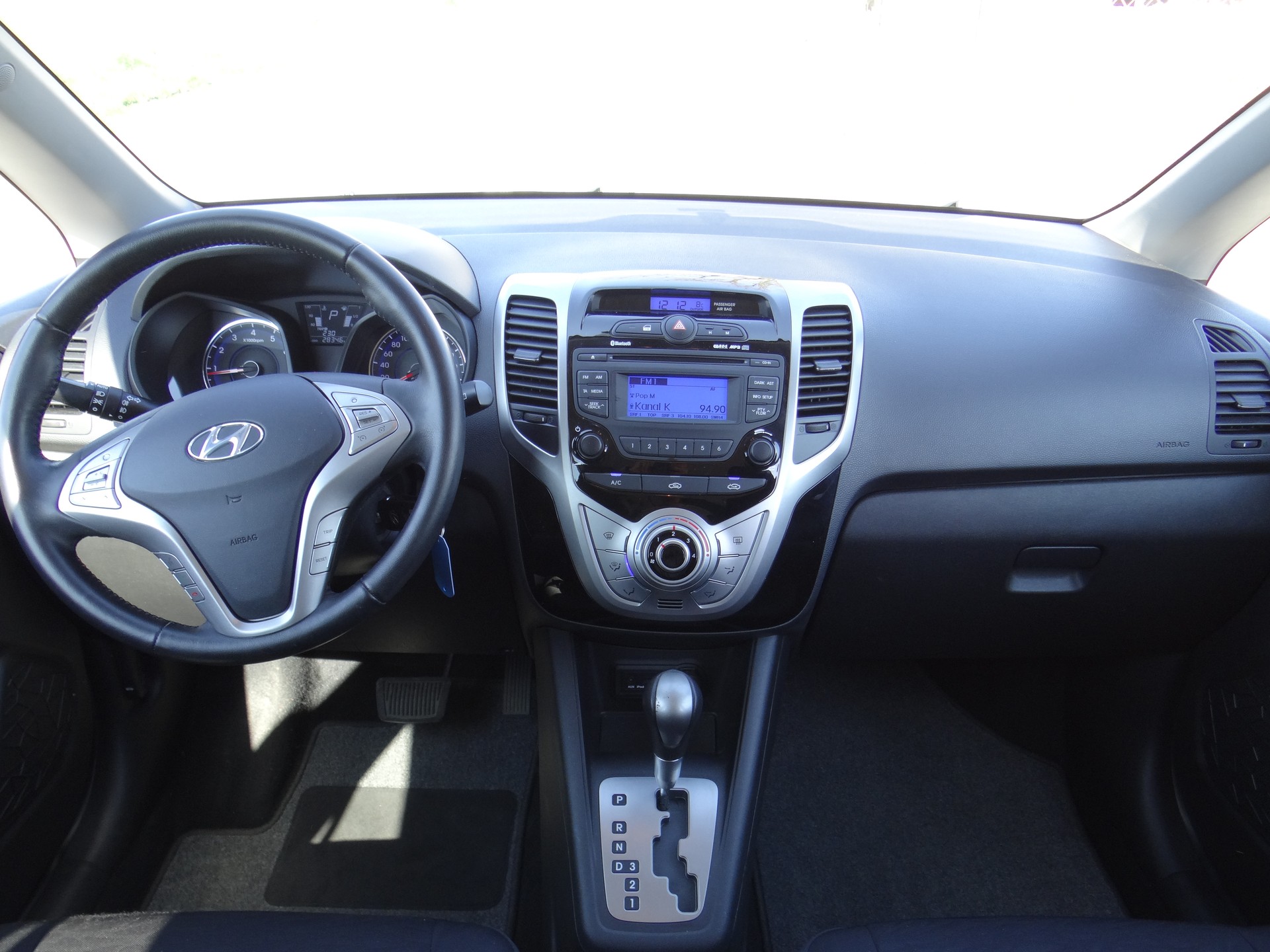 HYUNDAI iX20 1.6 Premium Automatic-image-13