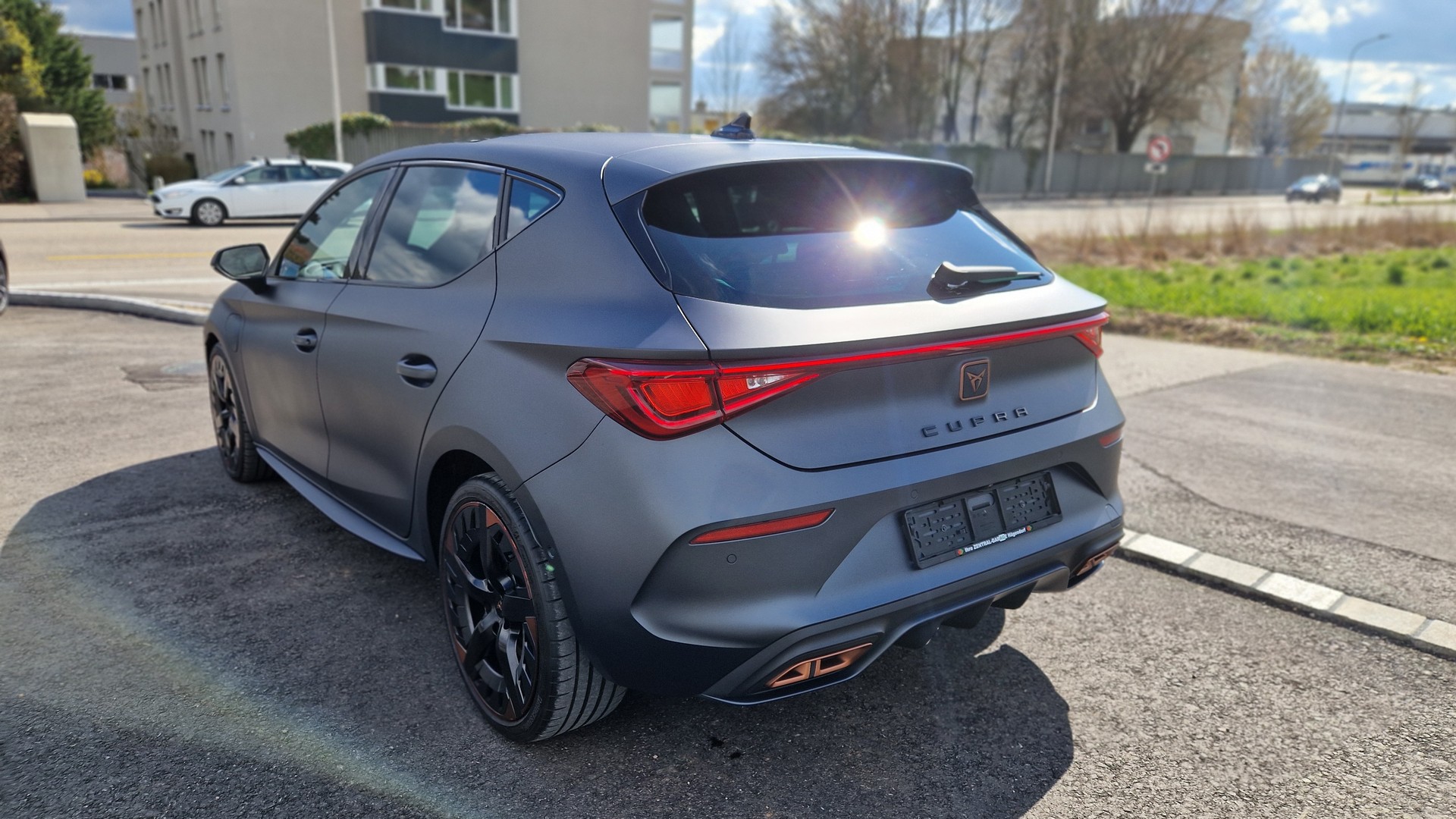 CUPRA LEON 1.4 e-HYBRID pHEV DSG-image-2