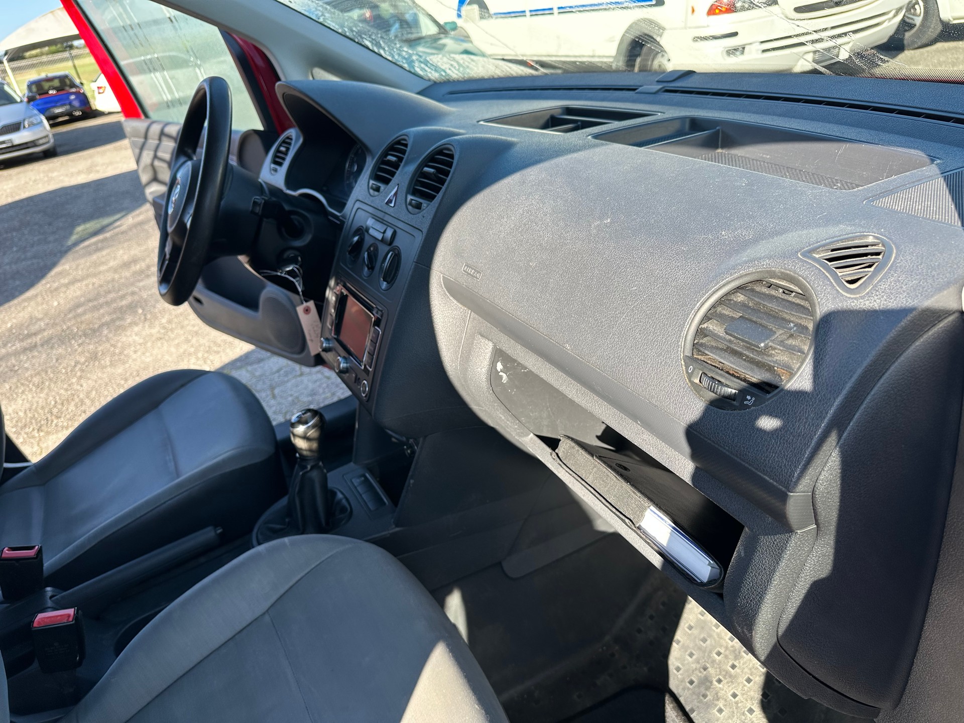 VW Caddy 1.2 TSI Entry-image-13