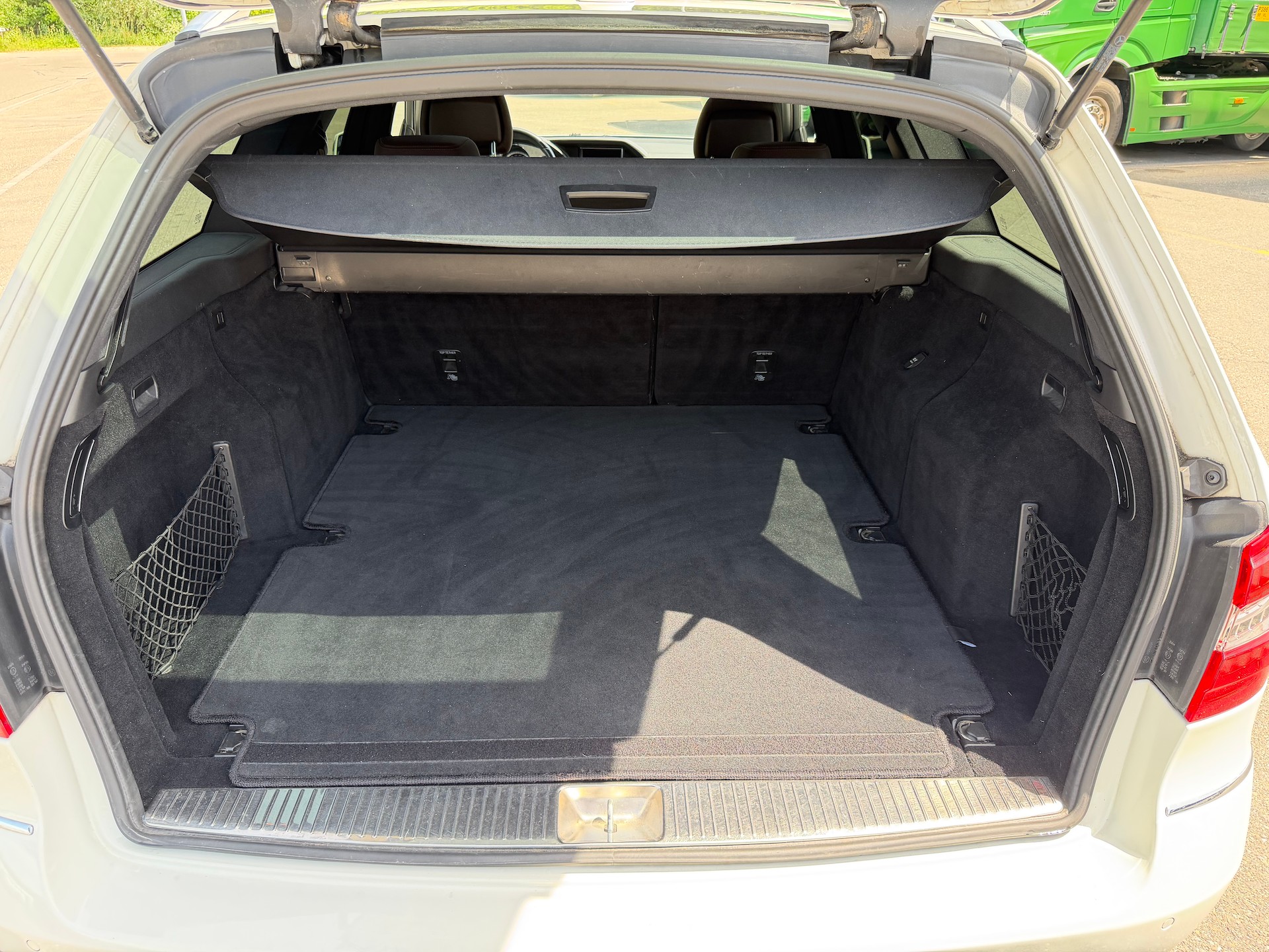 MERCEDES-BENZ E 250 CDI BlueEfficiency Avantgarde Automatic-image-14