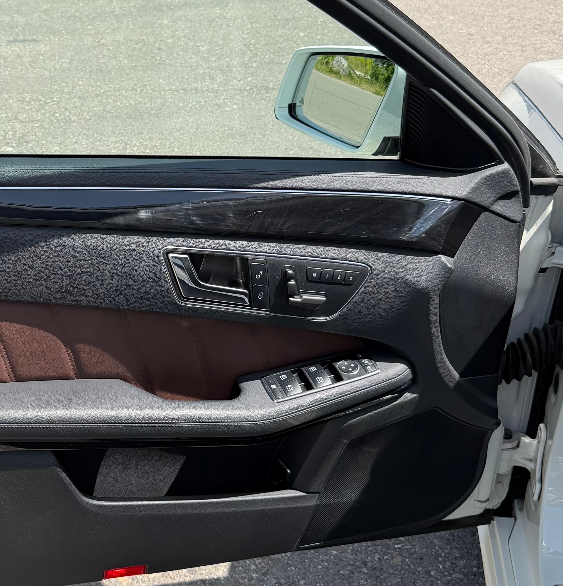 MERCEDES-BENZ E 250 CDI BlueEfficiency Avantgarde Automatic-image-12