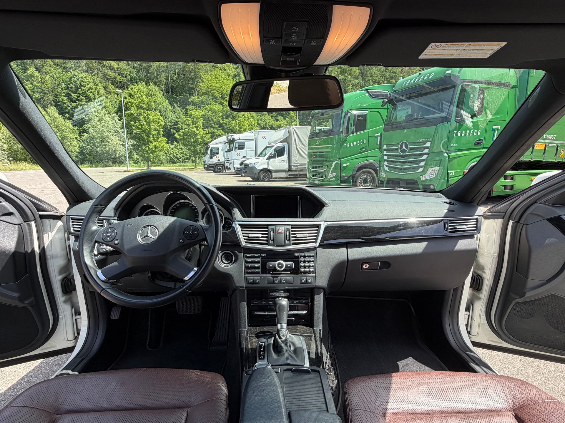 MERCEDES-BENZ E 250 CDI BlueEfficiency Avantgarde Automatic-image-10