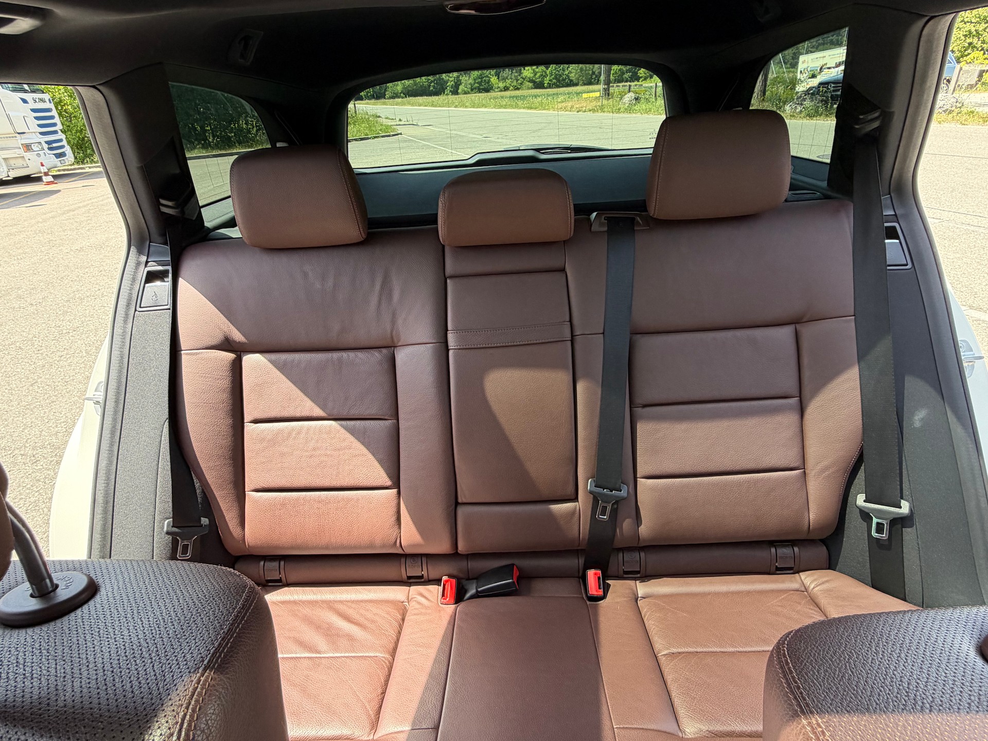 MERCEDES-BENZ E 250 CDI BlueEfficiency Avantgarde Automatic-image-13