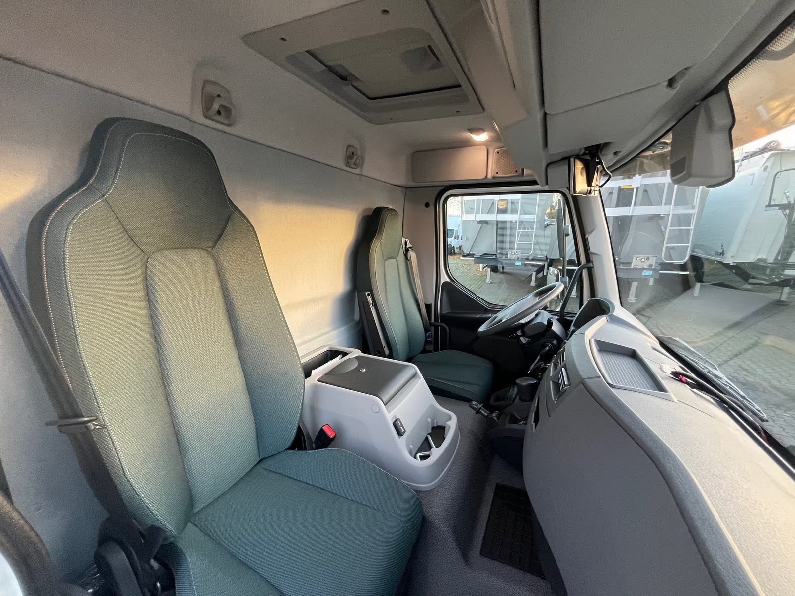 VOLVO FL 280 16t Schiebeplane Kam. Klima ACC LBW "NEU"-image-13