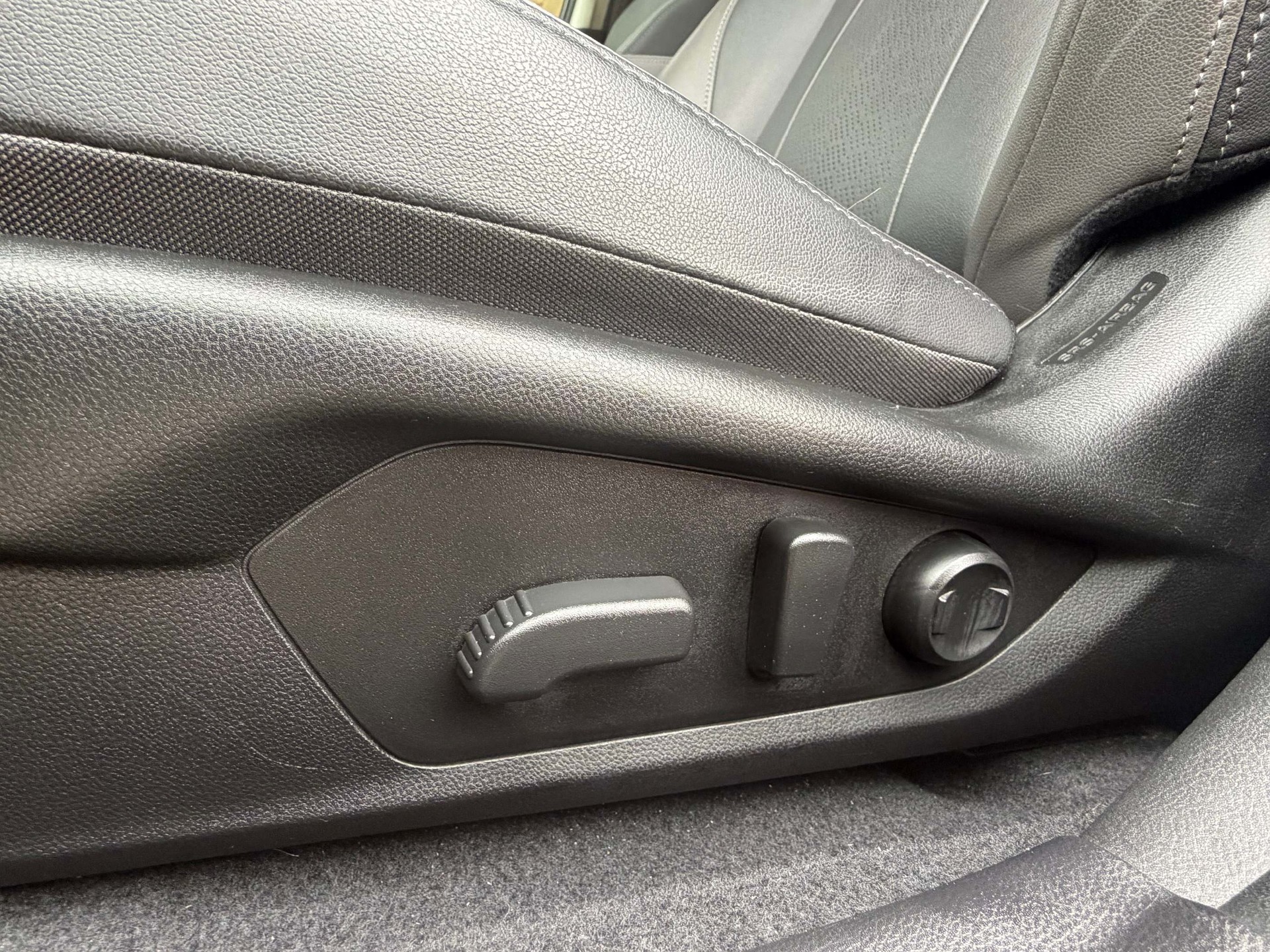 SUBARU Crosstrek 2.0i e-Boxer Luxury-image-12