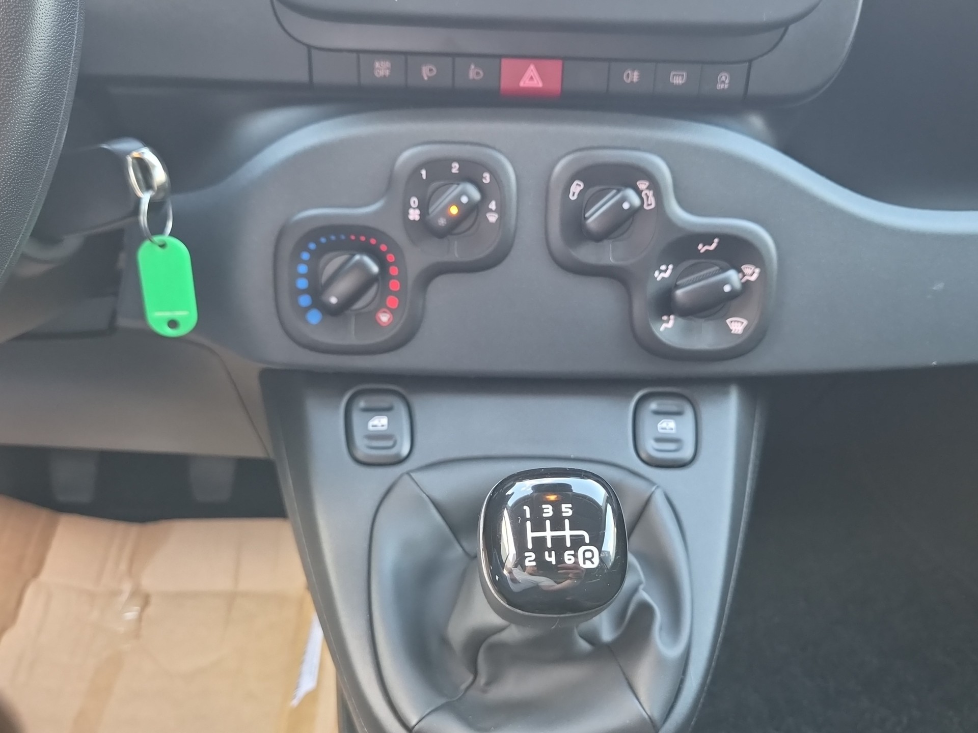FIAT Pandina Urban 1.0 MHEV-image-8
