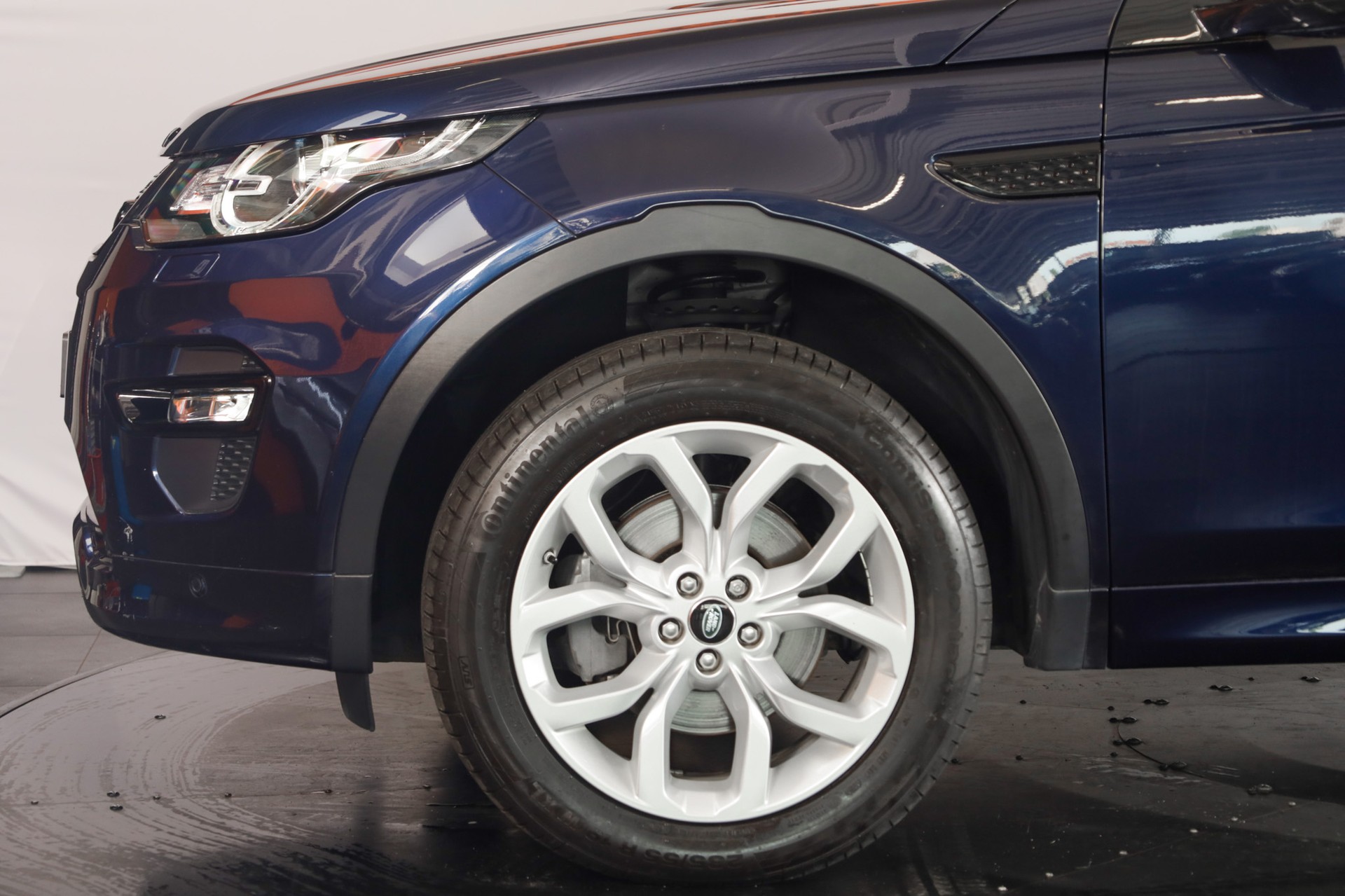 LAND ROVER Discovery Sport 2.0 TD4 HSE AT9-image-6