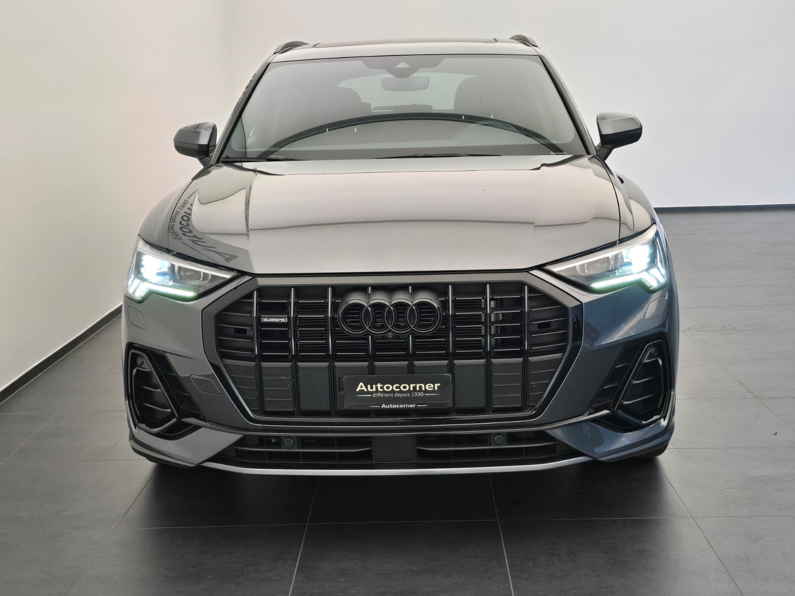 AUDI Q3 45 TFSI S line quattro S-tronic-showroom-element-3