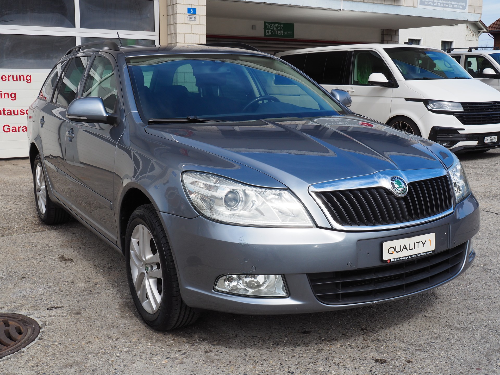 SKODA Octavia Combi 1.6 TDI Ambition 4x4-image-4