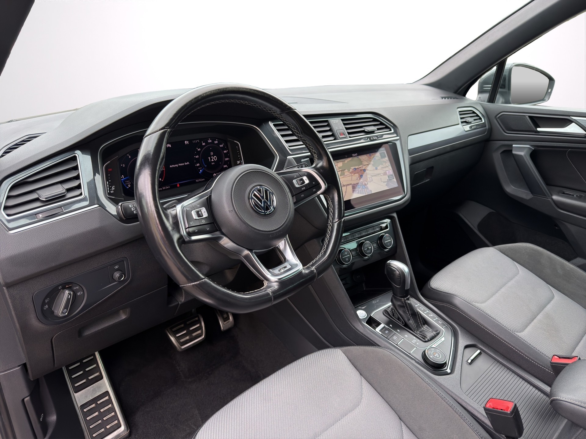 VW Tiguan 2.0TSI R-Line Highline 4Motion DSG-image-10