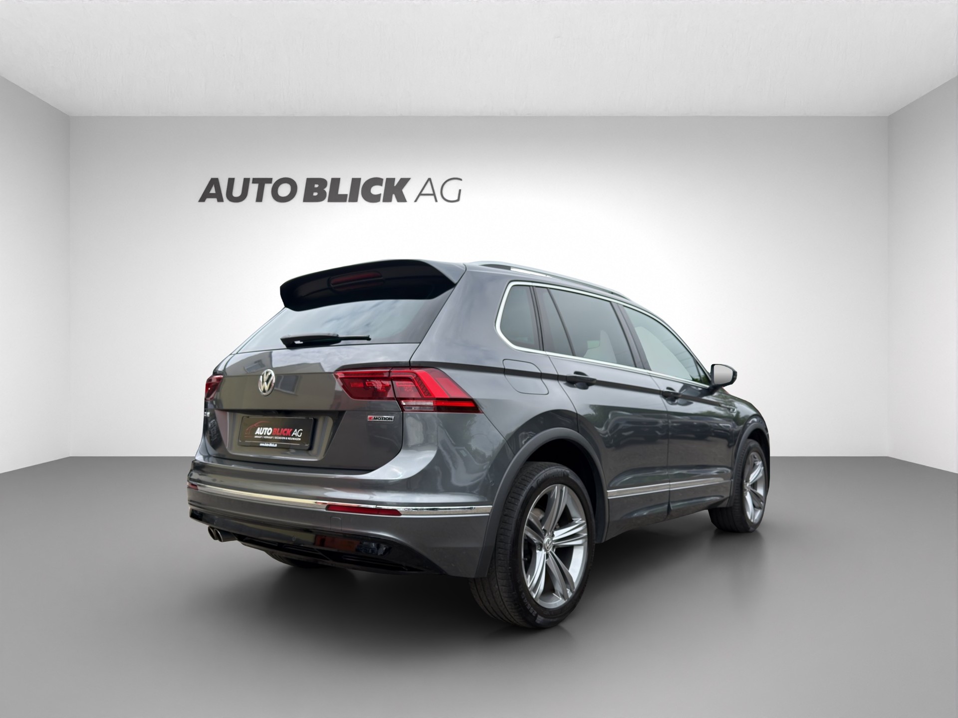 VW Tiguan 2.0TSI R-Line Highline 4Motion DSG-image-5