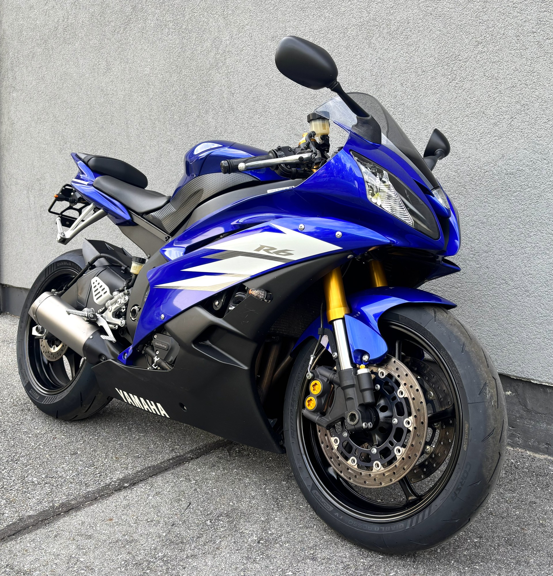 YAMAHA YZF-R6-image-1