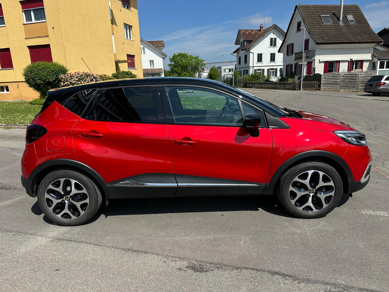 RENAULT Captur 1.3 T 16V Red Edition EDC-image-2