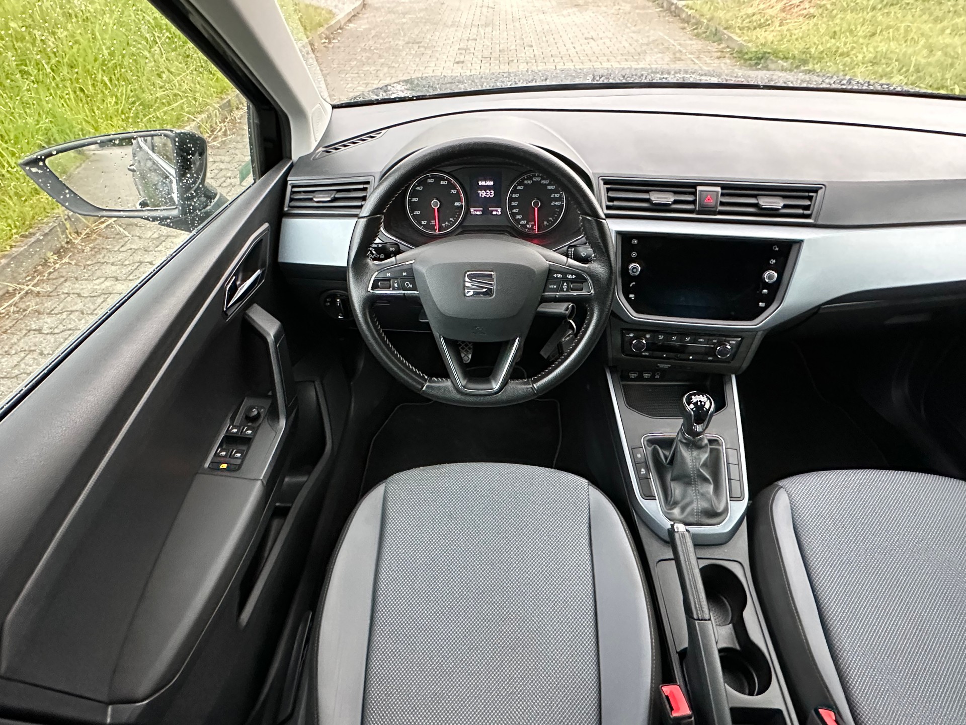 SEAT Arona 1.0 TSI Eco Style-image-9
