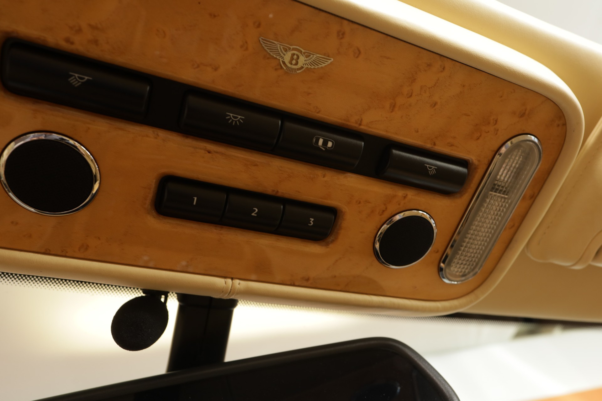 BENTLEY Continental GTC 6.0-image-18