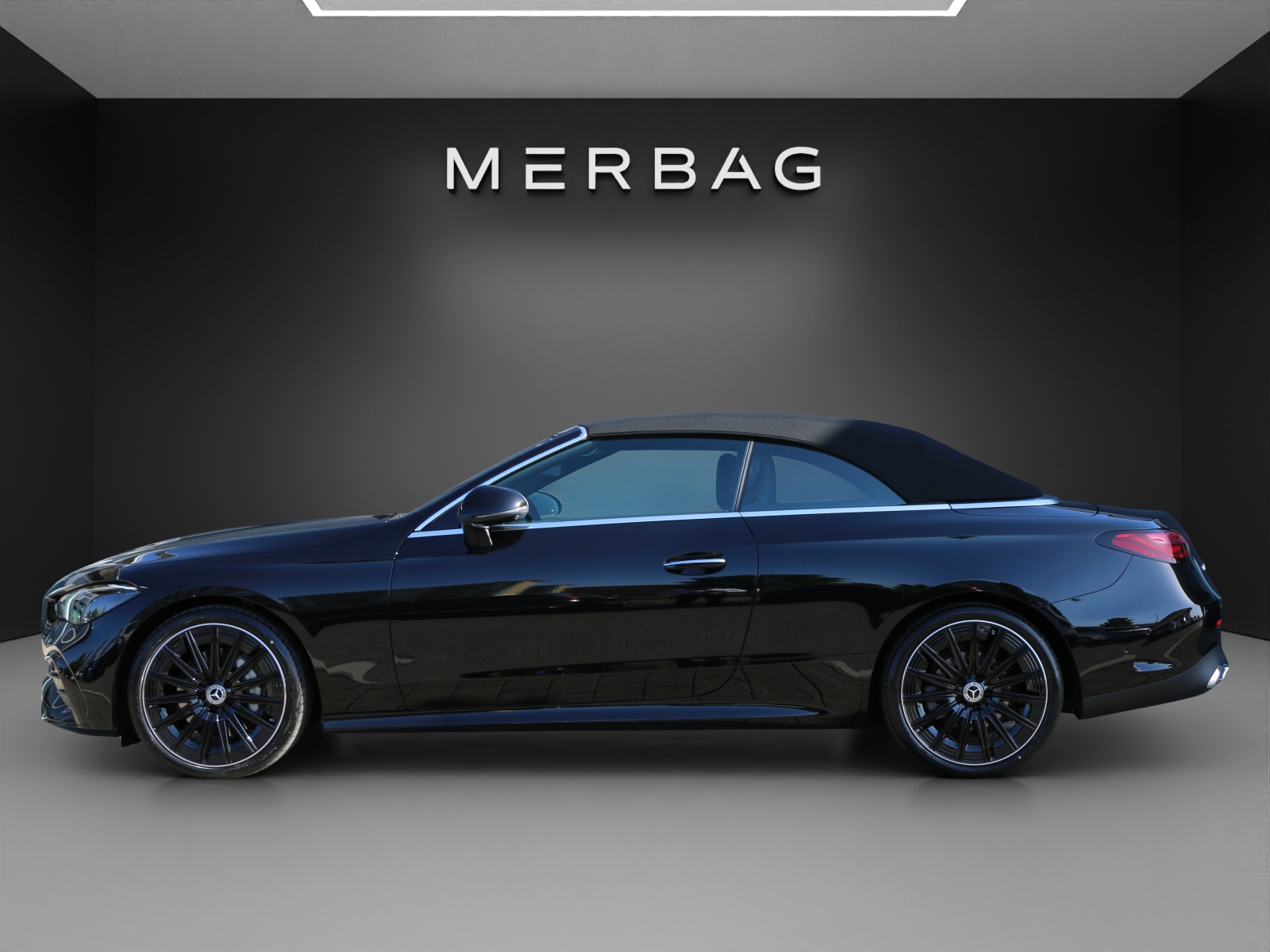 MERCEDES-BENZ CLE 200 4MATIC Cabriolet-image-3