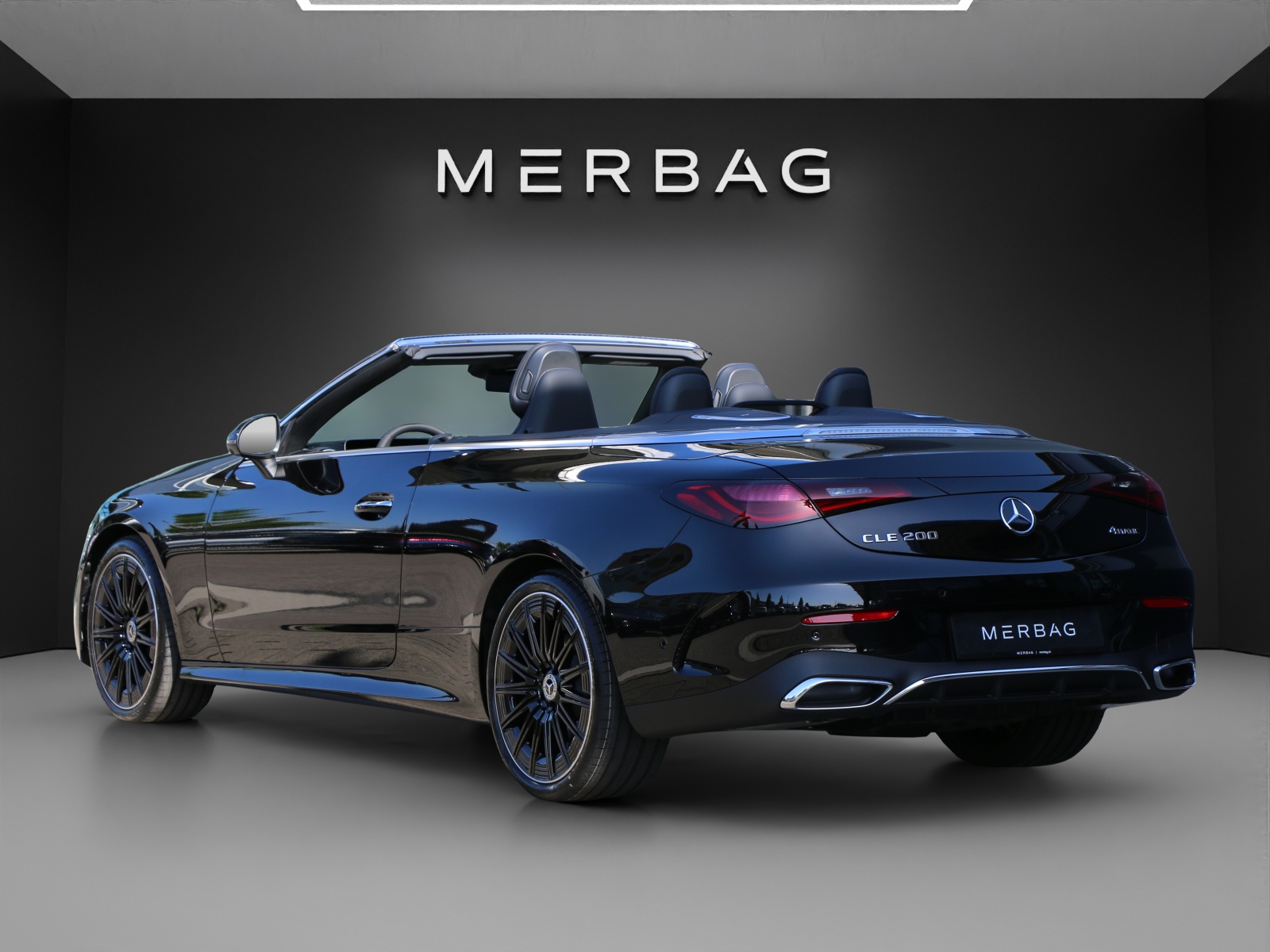 MERCEDES-BENZ CLE 200 4MATIC Cabriolet-image-4