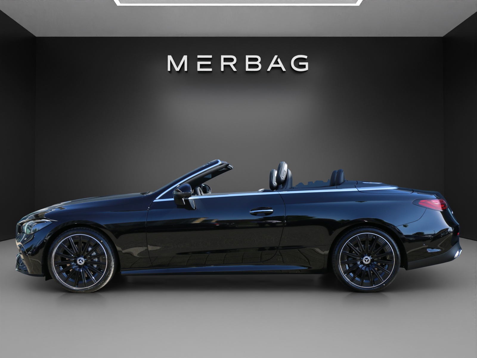 MERCEDES-BENZ CLE 200 4MATIC Cabriolet-image-2