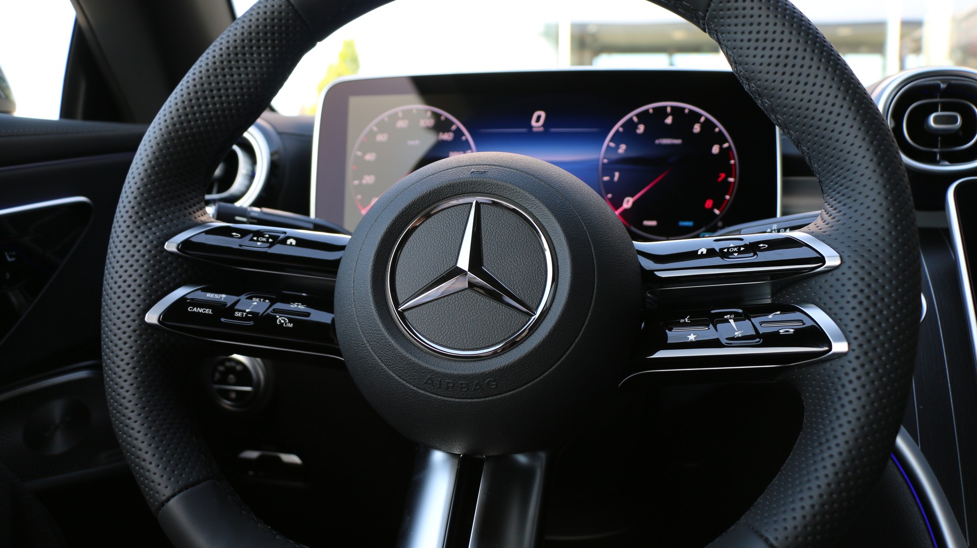 MERCEDES-BENZ CLE 200 4MATIC Cabriolet-image-17