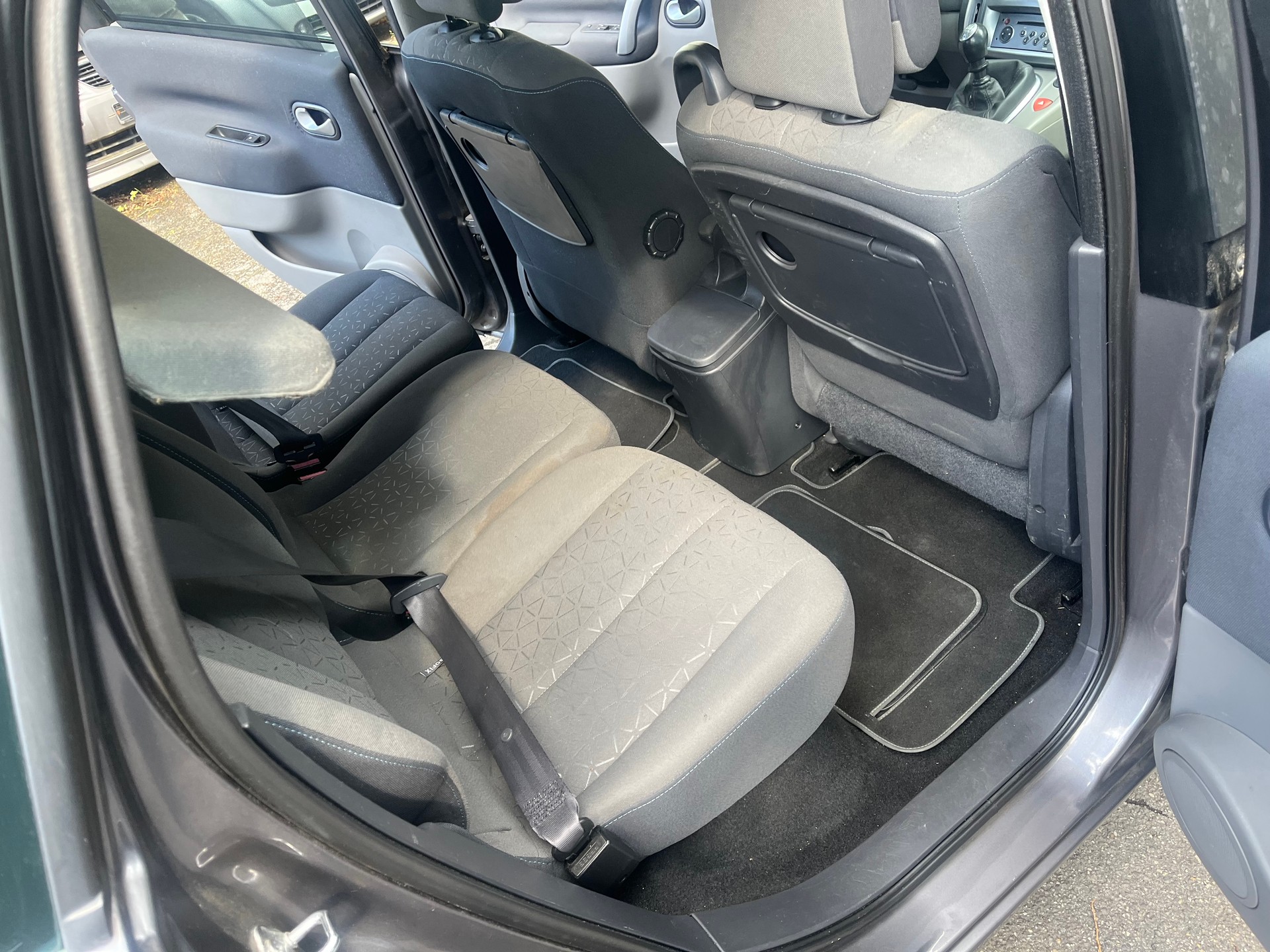 RENAULT Scénic 1.6 16V Expression-image-11