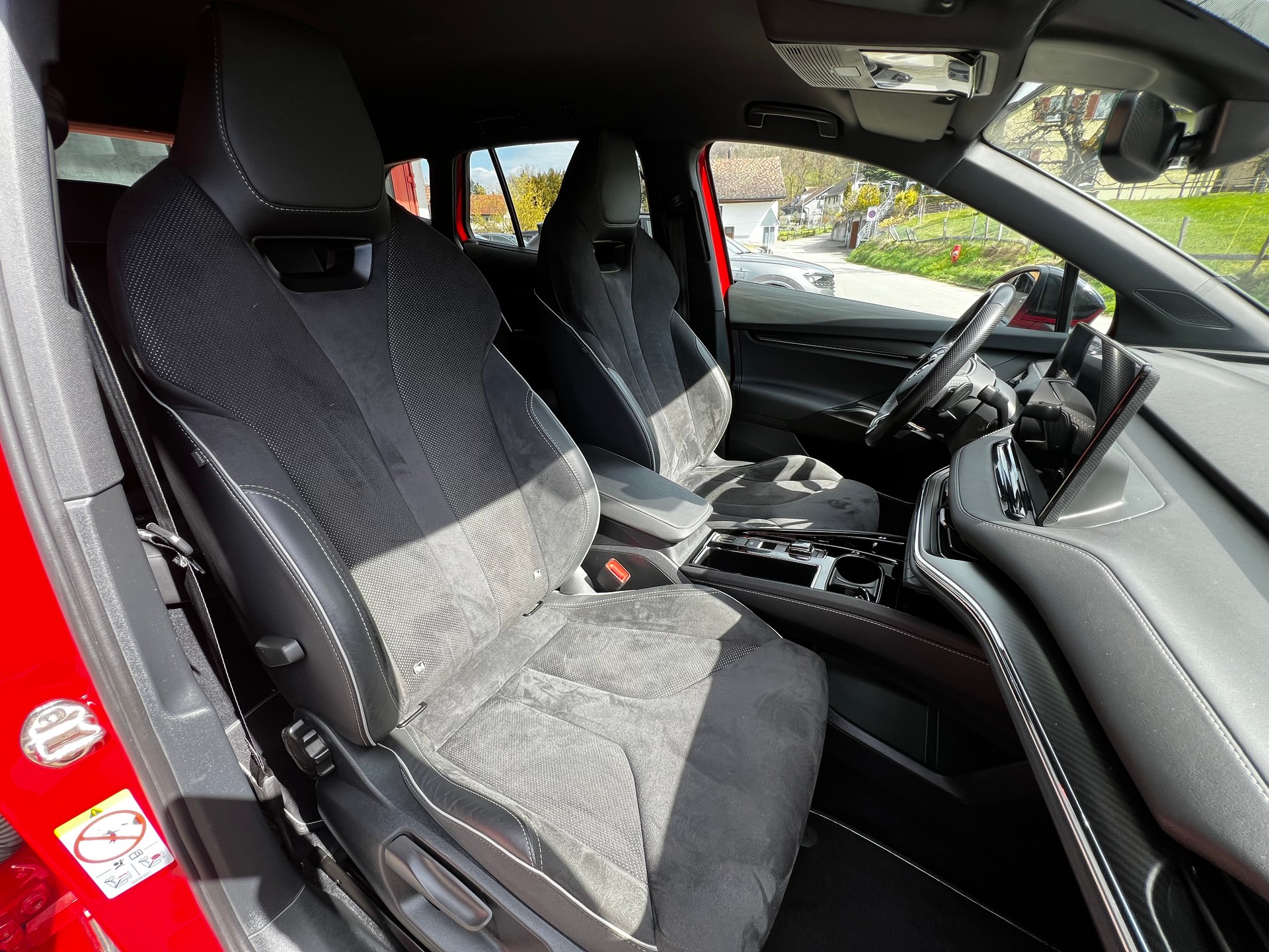 SKODA Enyaq iV 80x SportLine // SoH 92%-image-8