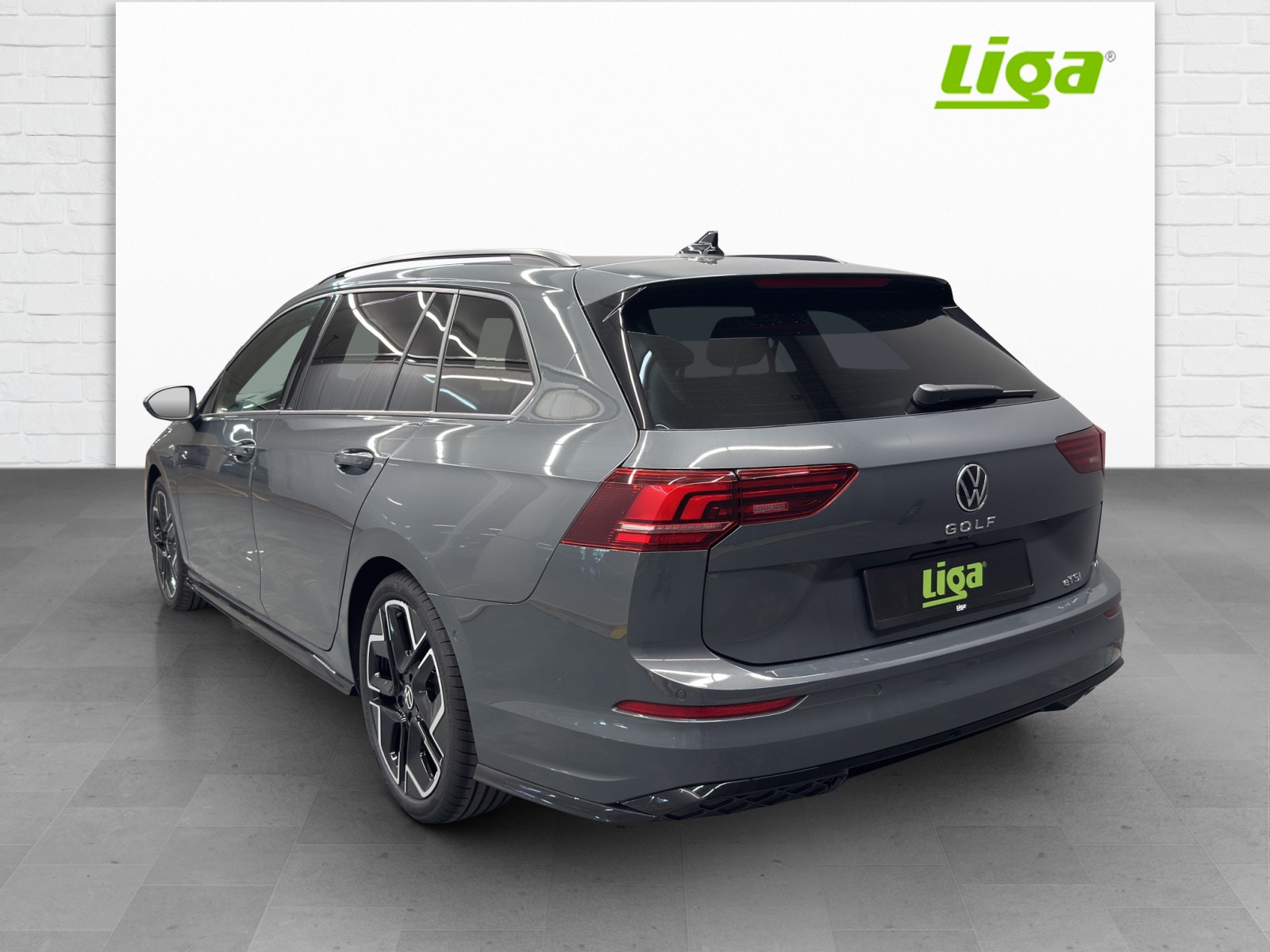 VW Golf VIII Variant 1.5 eTSI R-Line DSG-showroom-element-3