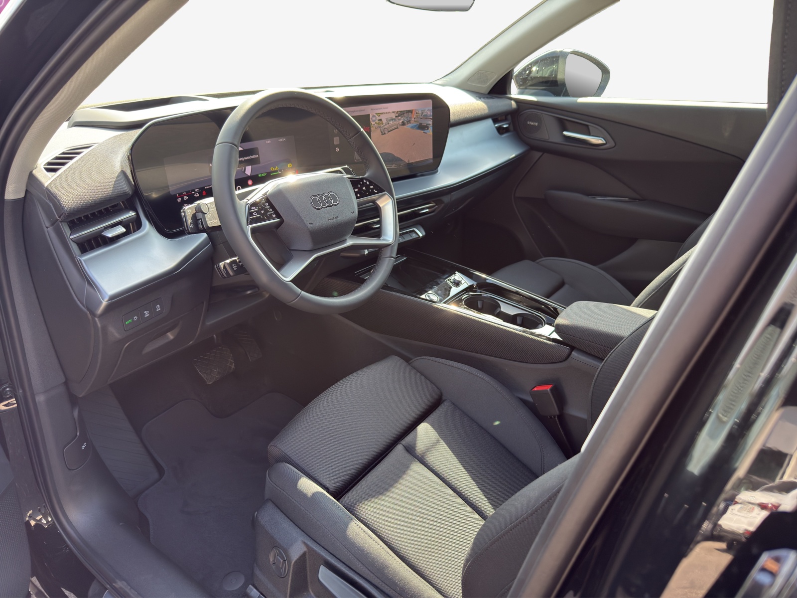 AUDI Q3 SUV e-hybrid 200 kW S tronig-image-15