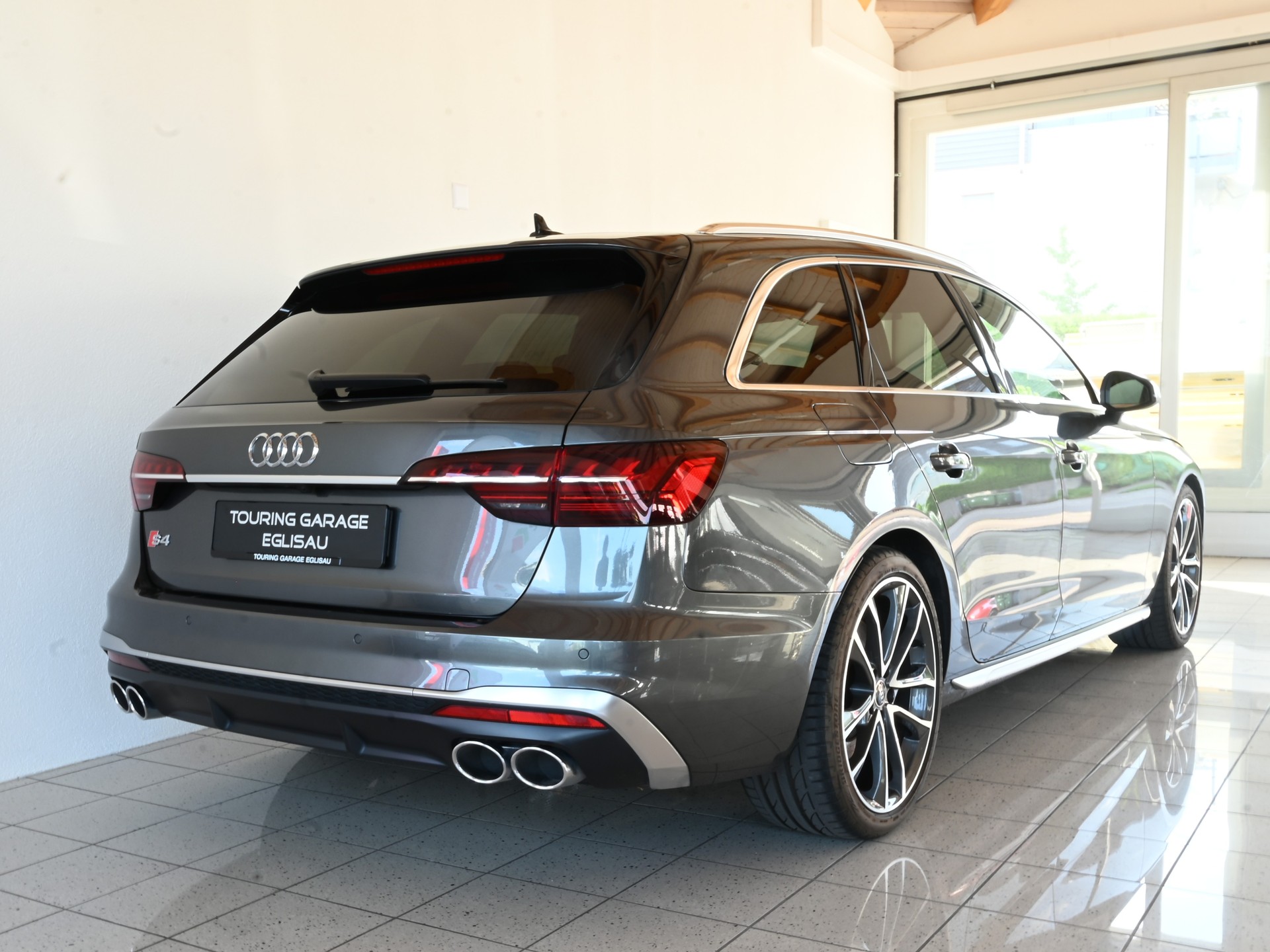 AUDI S4 Avant 3.0 V6 TDI quattro T-Tronic-image-6